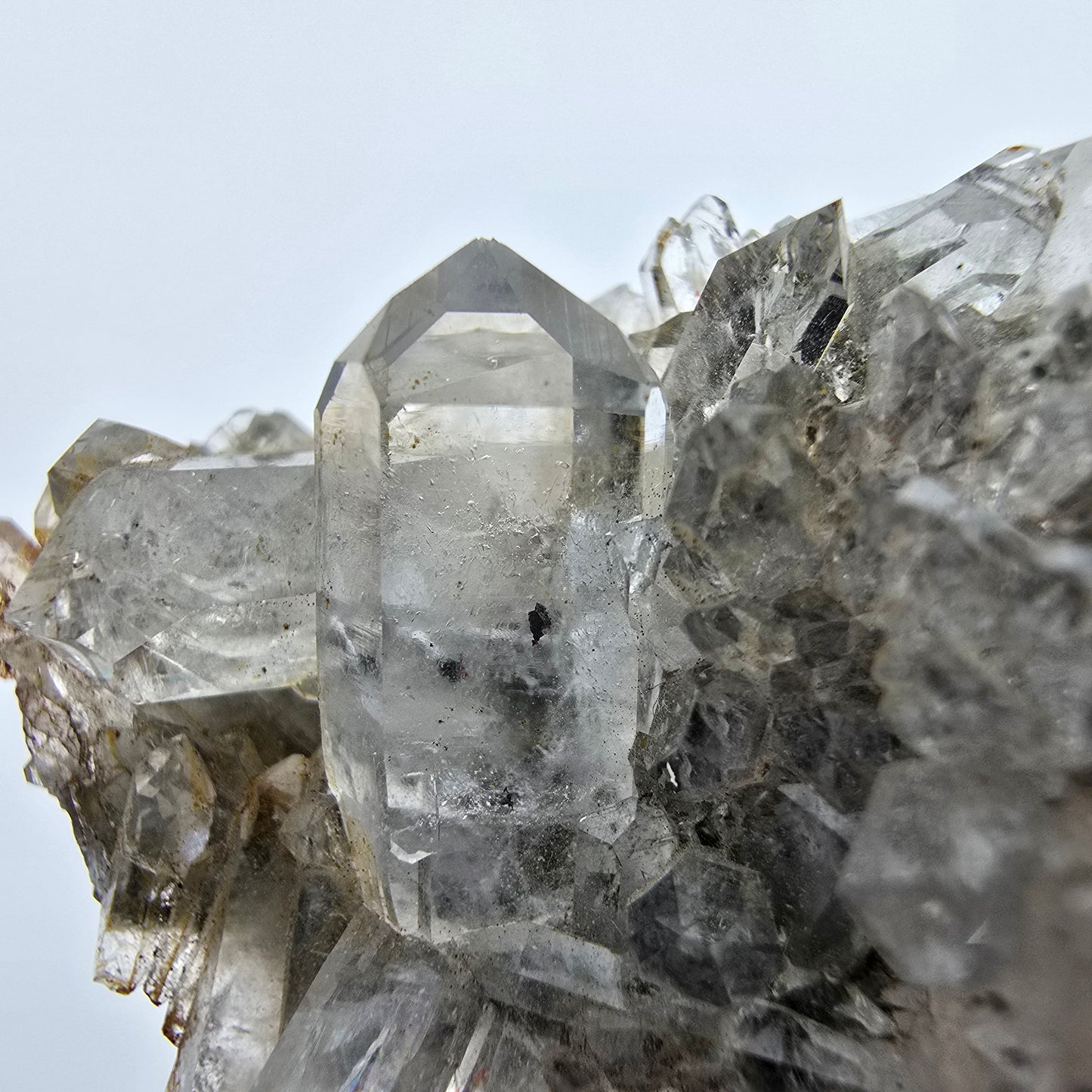 Spécimen rare de quartz fantôme Harlequin, mine Streep, Goboboseb, Namibie, 41 x 29 x 14 mm