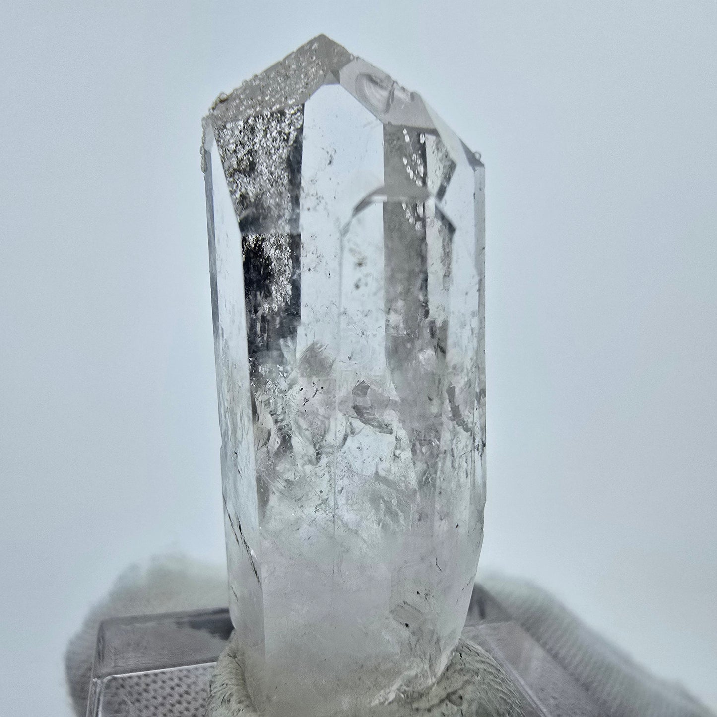 Phantom Quarz mit Analcim Streep Mine, Goboboseb, Namibia 37*16*12mm Sammlung