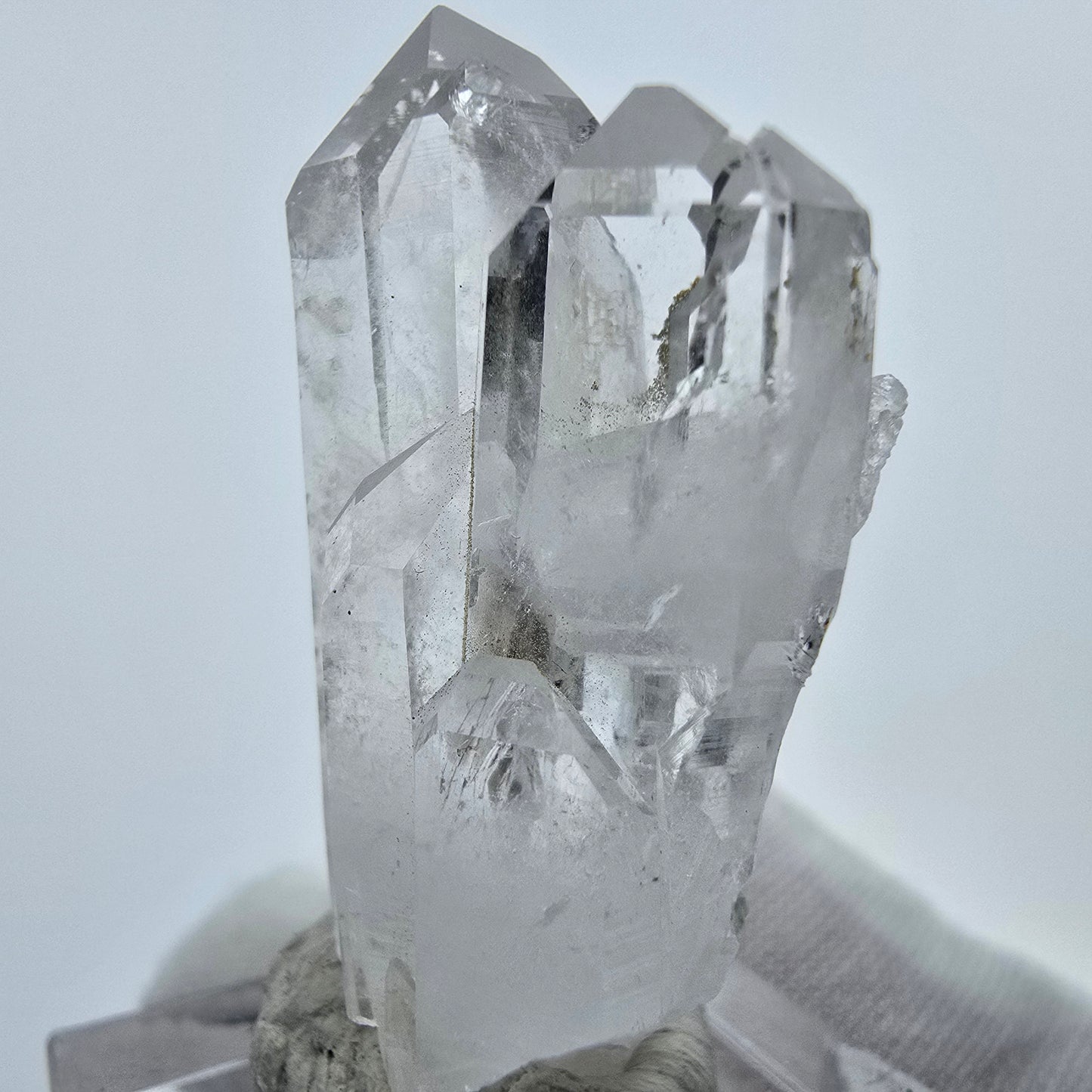 Quarz mit Analcim, Epidot Stufe Streep Mine, Goboboseb, Namibia 40*23*17mm