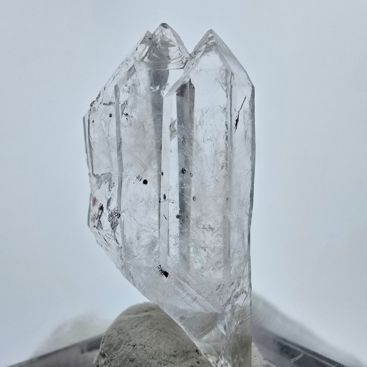 Klarer Harlekin Phantom Quarz Kristall Streep Mine, Goboboseb Namibia 34*16*10mm