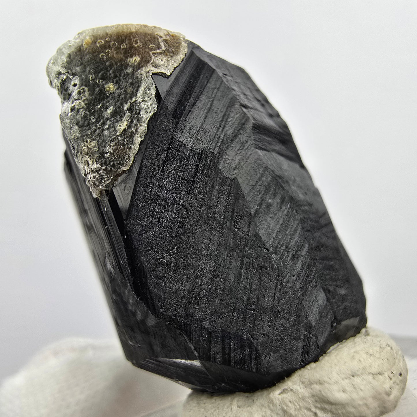 Seltener Schörl Turmalin, Hyalit Kristall Erongo, Namibia 28*23*17mm Sammlung