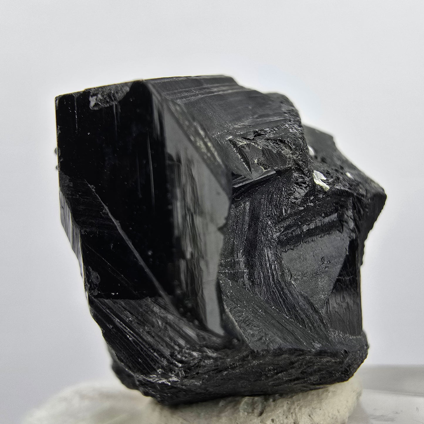 Seltener Schörl Turmalin Kristall Erongo, Namibia 28*27*24mm Sammlung