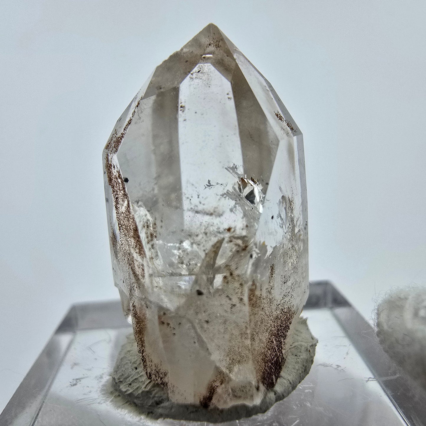 Cristal de quartz hématite fantôme transparent, Streep Mine, Goboboseb, Namibie, 25 x 17 x 14 mm