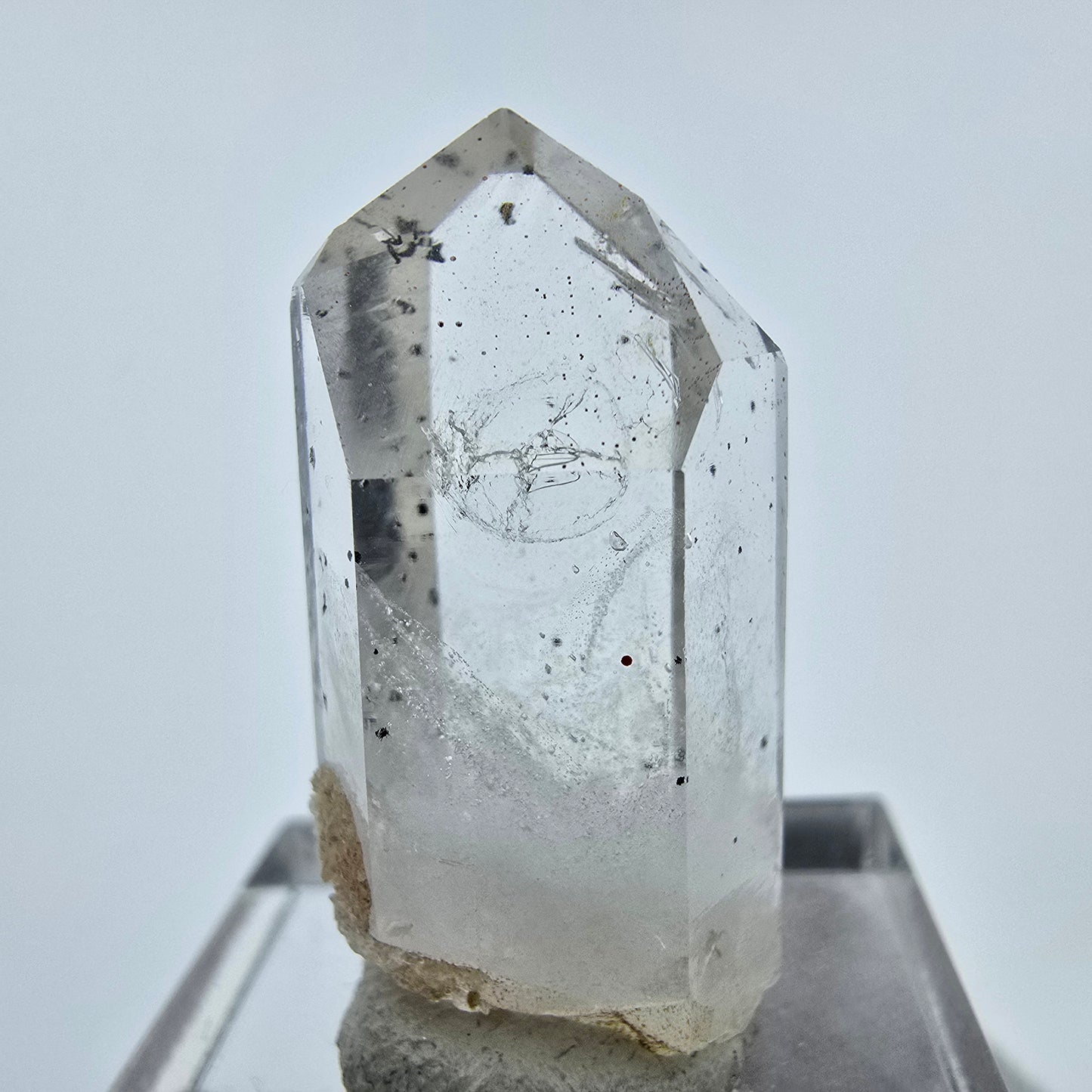 Cristal de quartz hématite fantôme transparent, Streep Mine, Goboboseb, Namibie, 39 x 14 x 13 mm