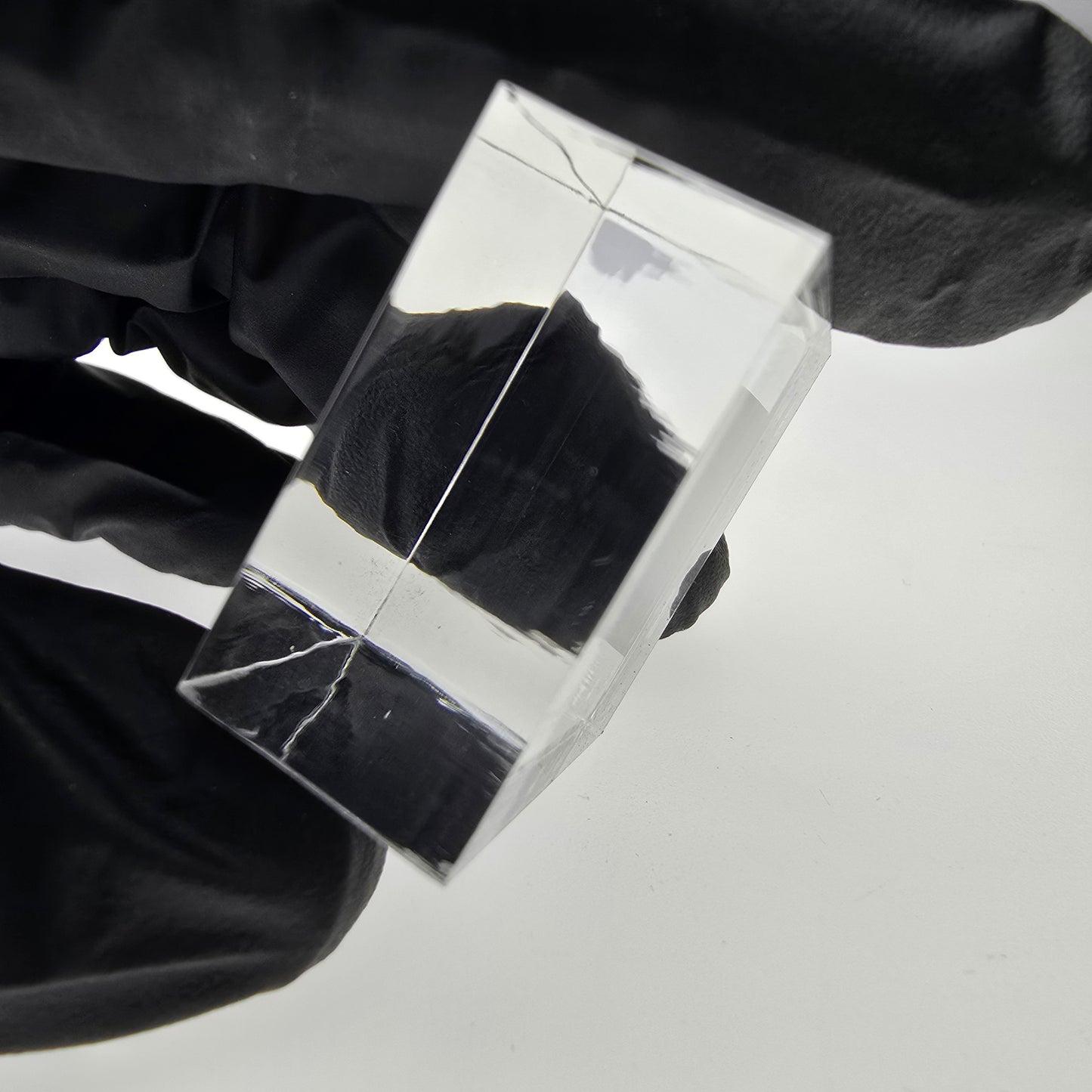 Acrylic base for minerals presentation 30*30*15mm stand plate base clear
