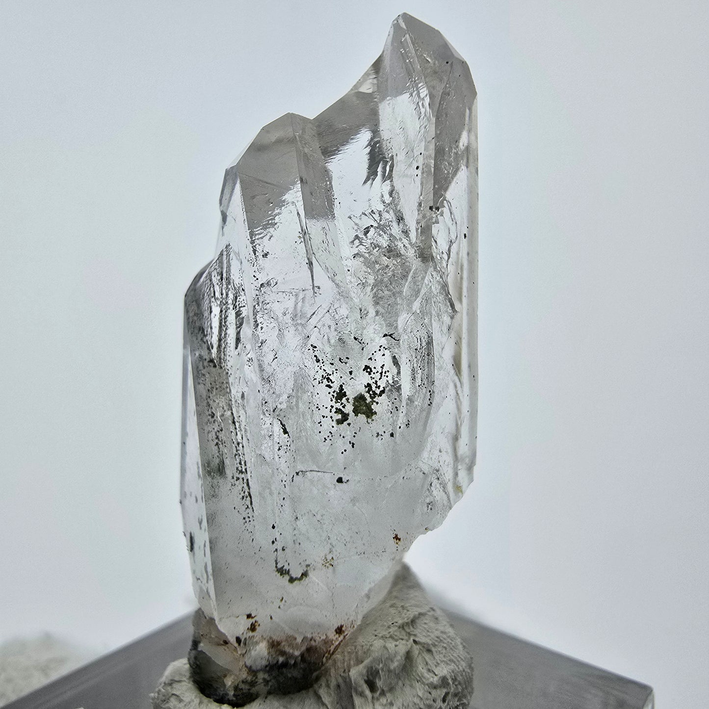 Enhydro Phantom Hämatit Quarz 2x Blase Streep Mine Goboboseb, Namibia 39*17*13mm