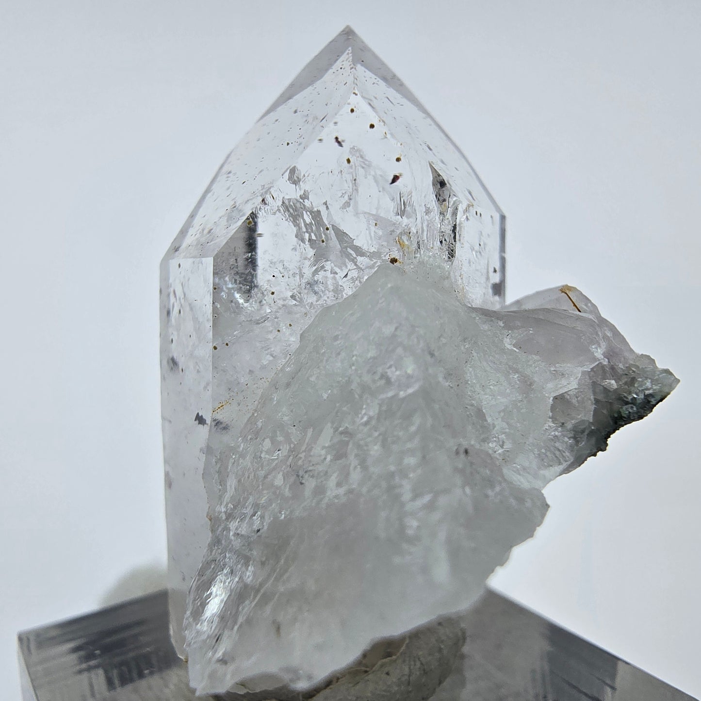 Harlekin Phantom Quarz Kristall Streep Mine, Goboboseb, Namibia 38*28*28mm