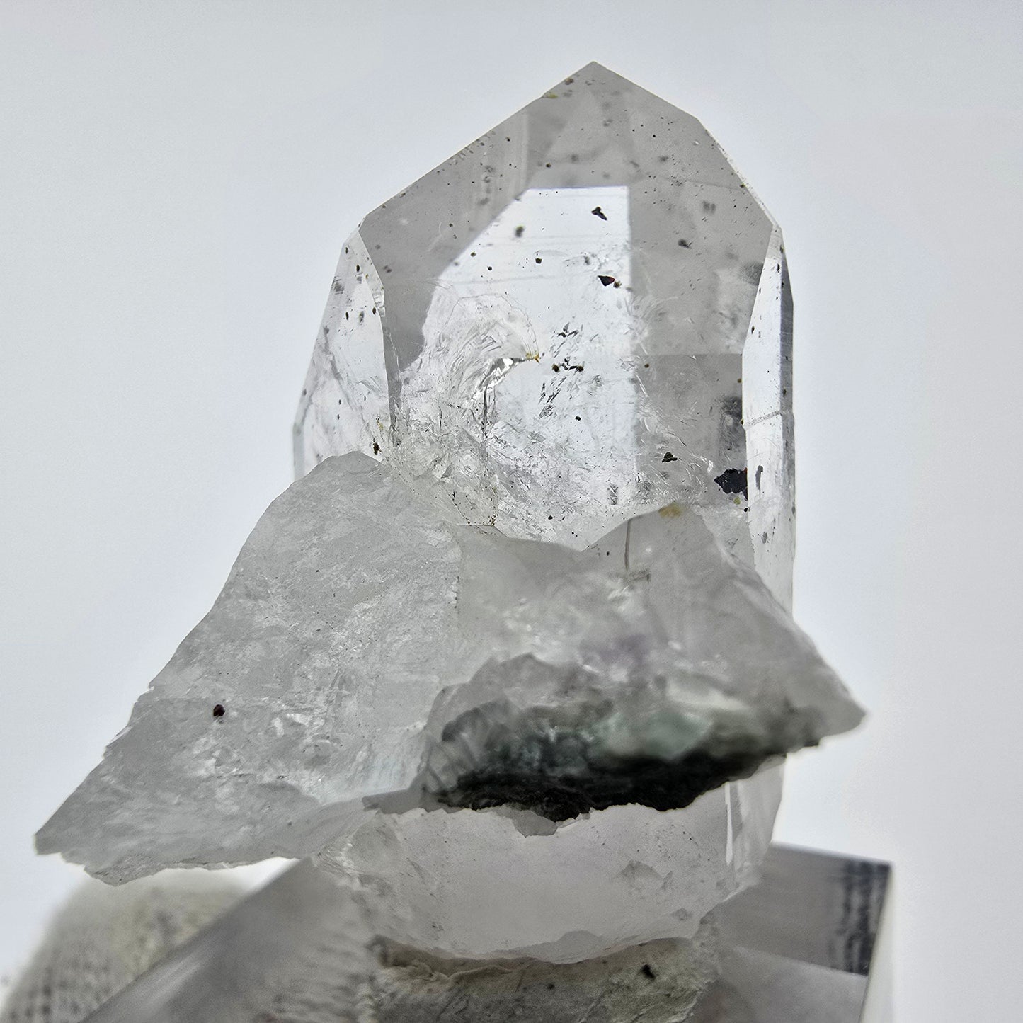 Harlekin Phantom Quarz Kristall Streep Mine, Goboboseb, Namibia 38*28*28mm