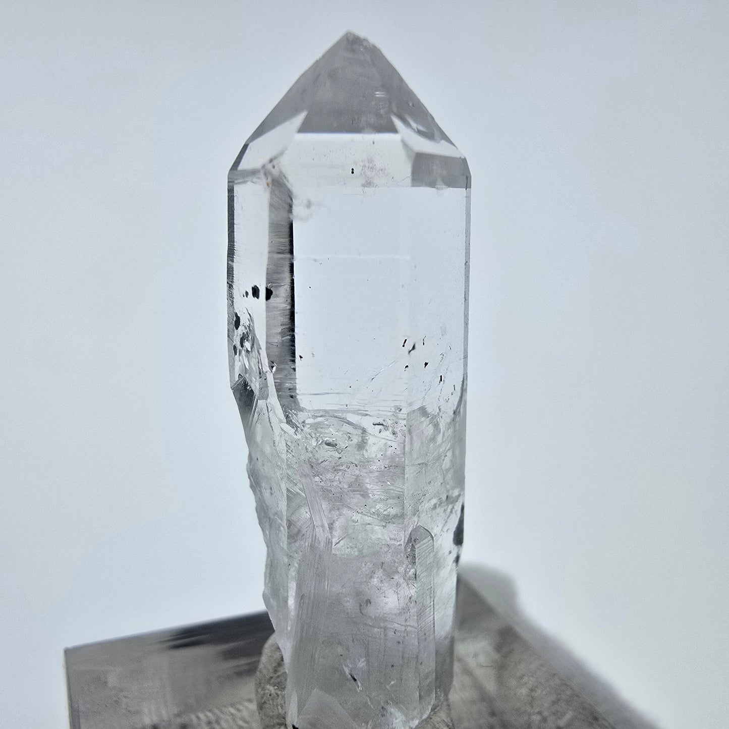 Klarer Phantom Hämatit Quarz Kristall Streep Mine, Goboboseb, Namibia 37*12*10mm