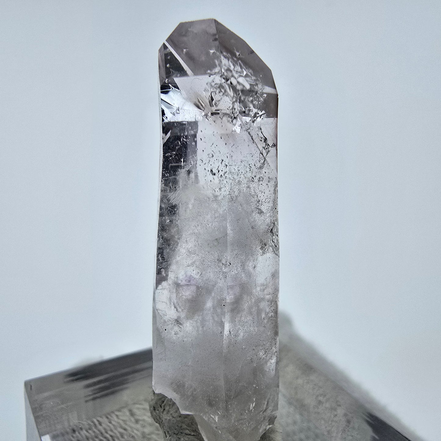 Cristal d'améthyste hématite fantôme Streep Mine, Goboboseb, Namibie 36 x 12 x 9 mm