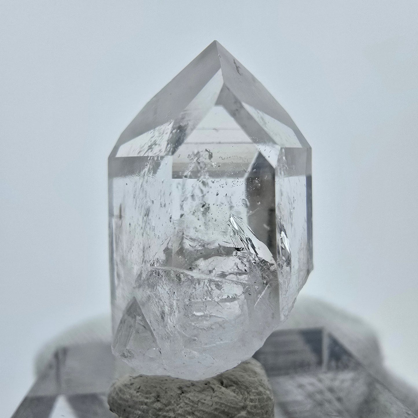 Enhydro Lemurian Phantom Quarz Spitze Streep Mine, Goboboseb, Namibia 27*17*14mm