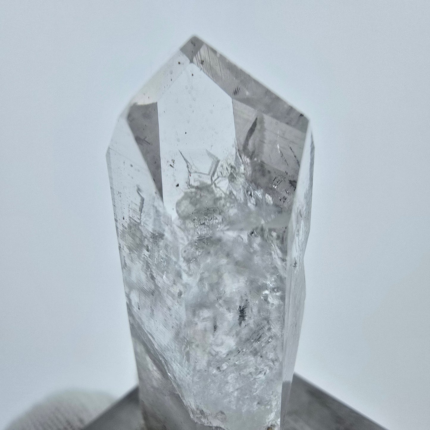 Klare Lemurian Phantom Quarz Spitze Streep Mine, Goboboseb, Namibia 39*16*11mm