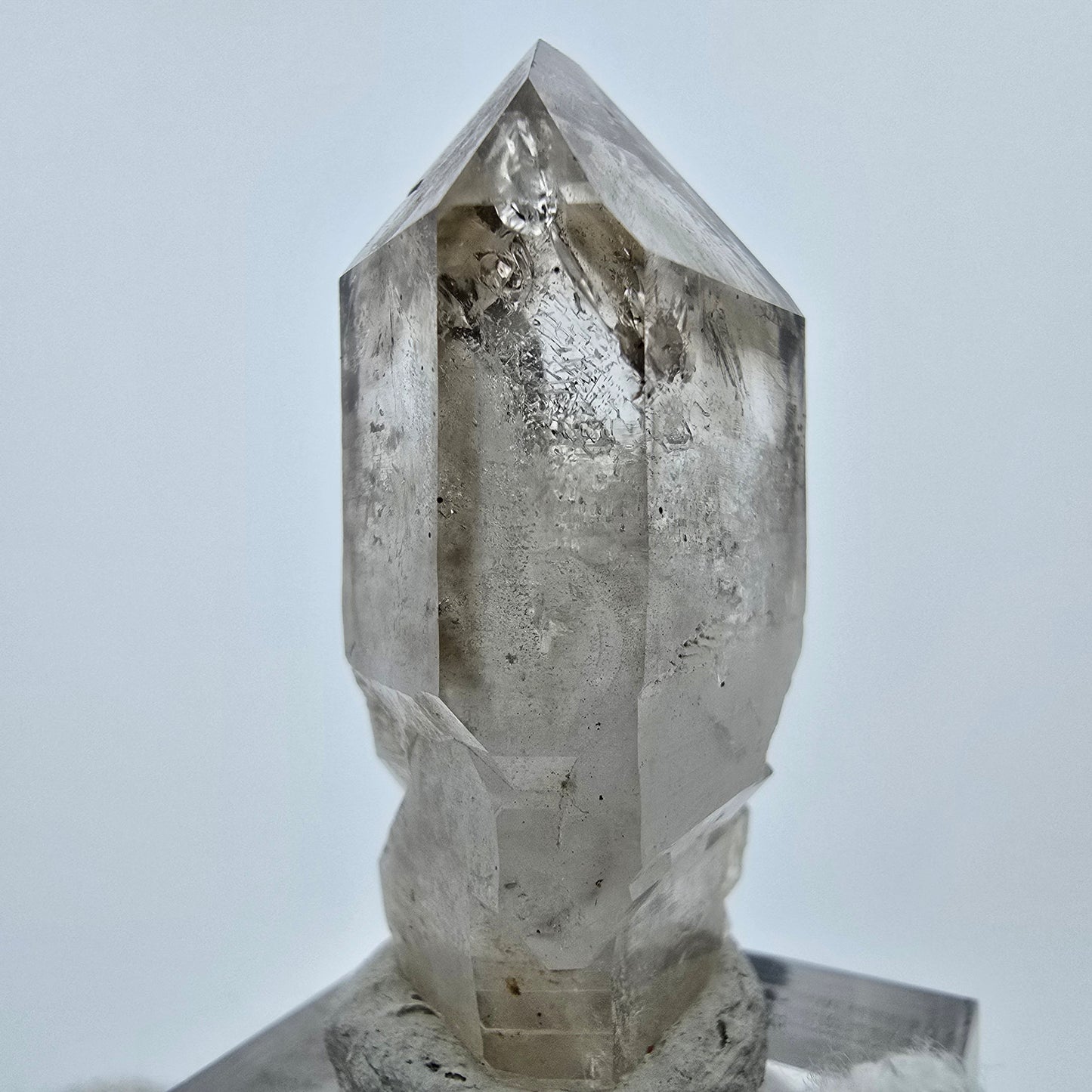 Enhydro Phantom Rauchquarz Spitze, 2x Blase Goboboseb, Namibia 44*24*15mm
