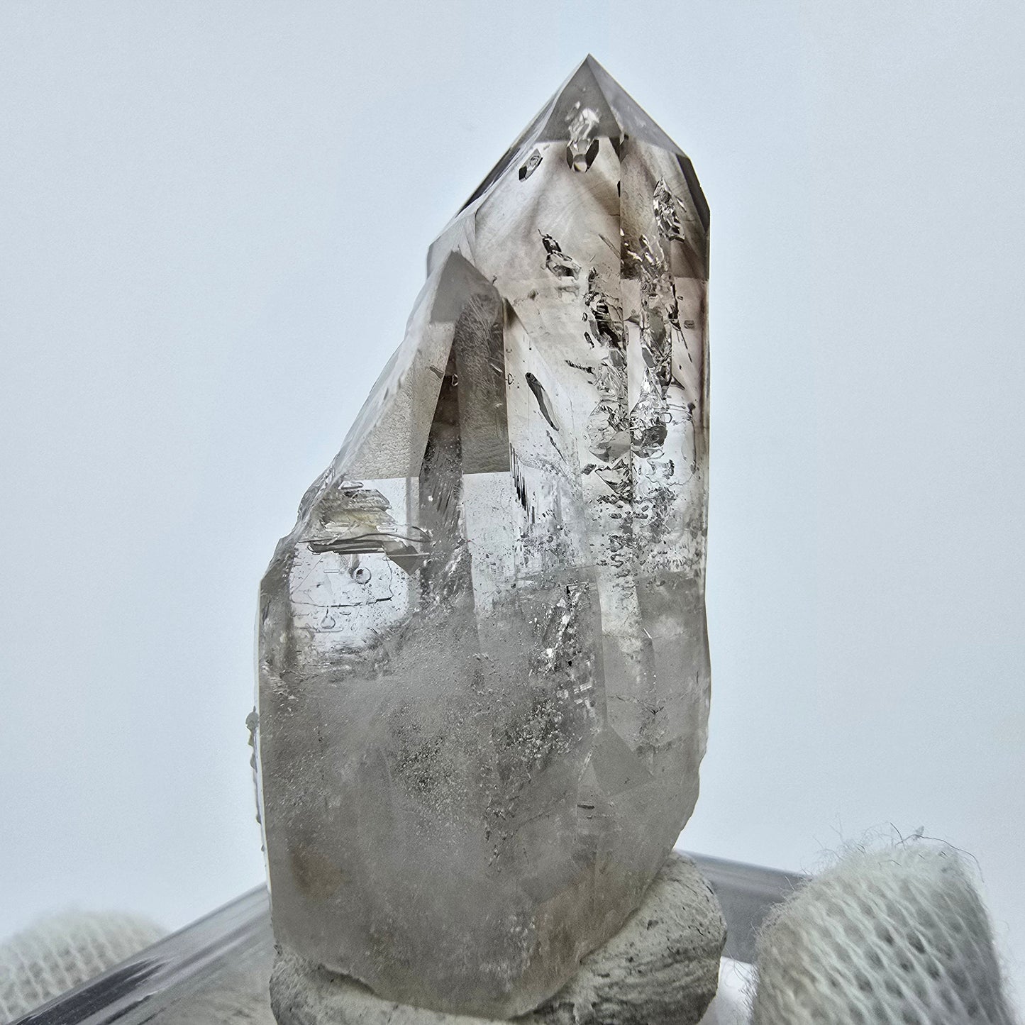 Klare Phantom Rauchquarz Zepter Stufe Goboboseb, Namibia 39*21*20mm