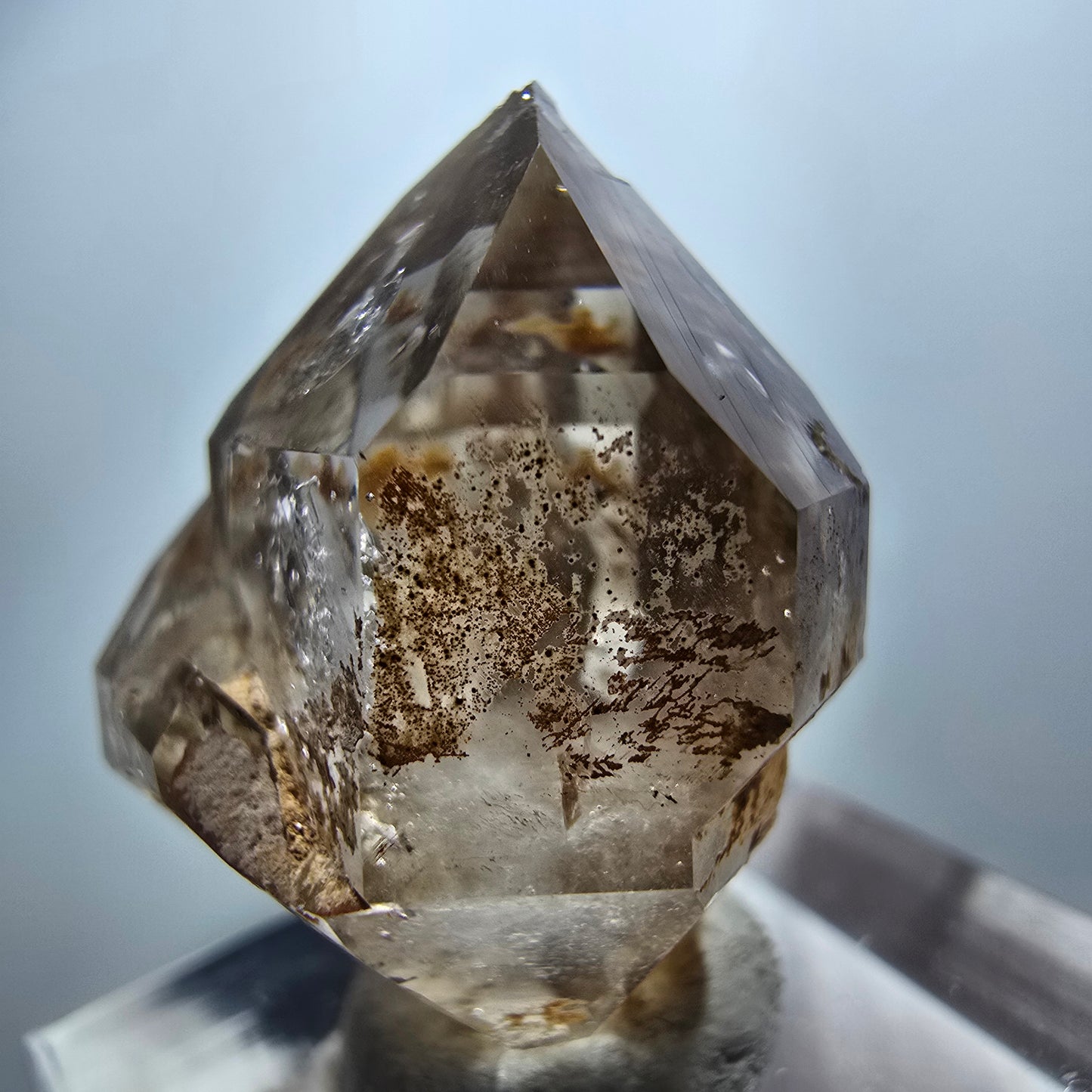 Amas de quartz fumé fantôme transparent DT Sceptre Goboboseb, Namibie 27 x 23 x 15 mm