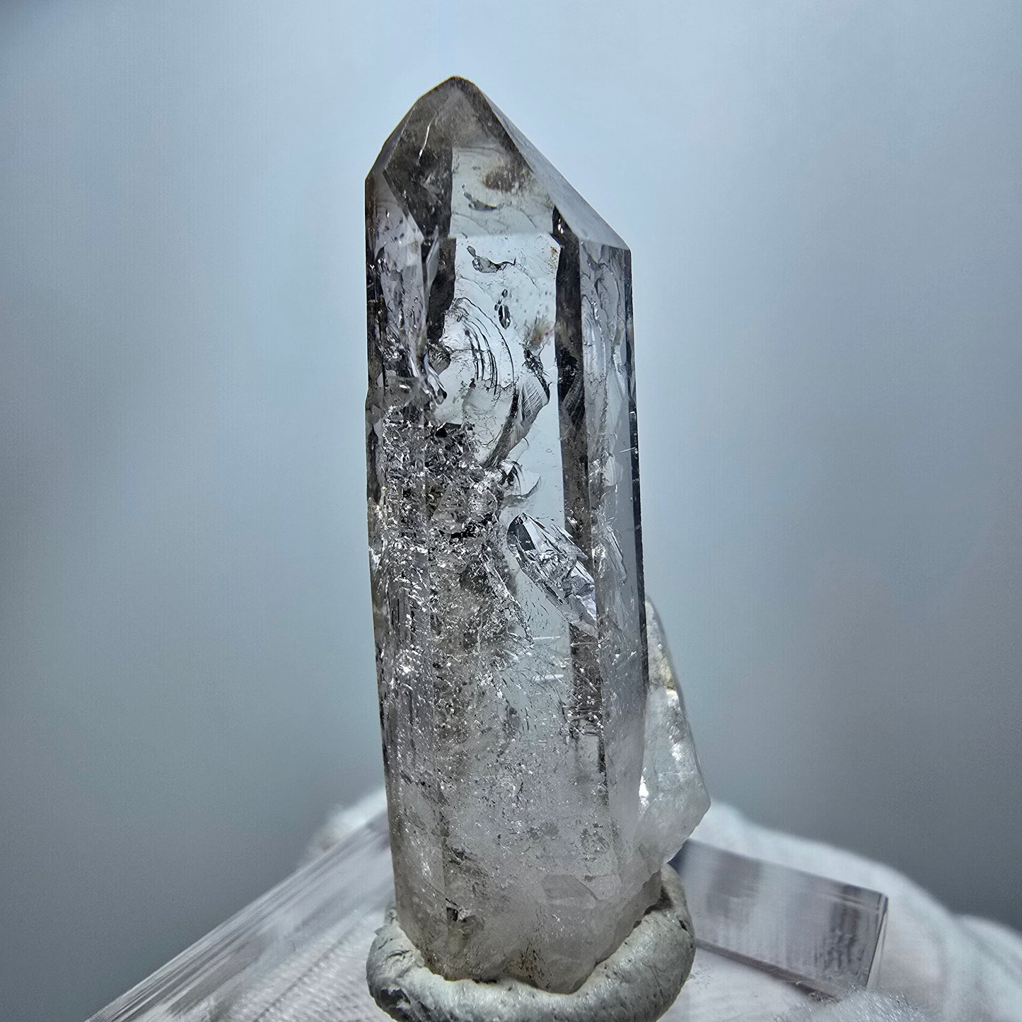 Enhydro Phantom Rauchquarz Spitze, 2x Blase Goboboseb, Namibia 41*17*15mm