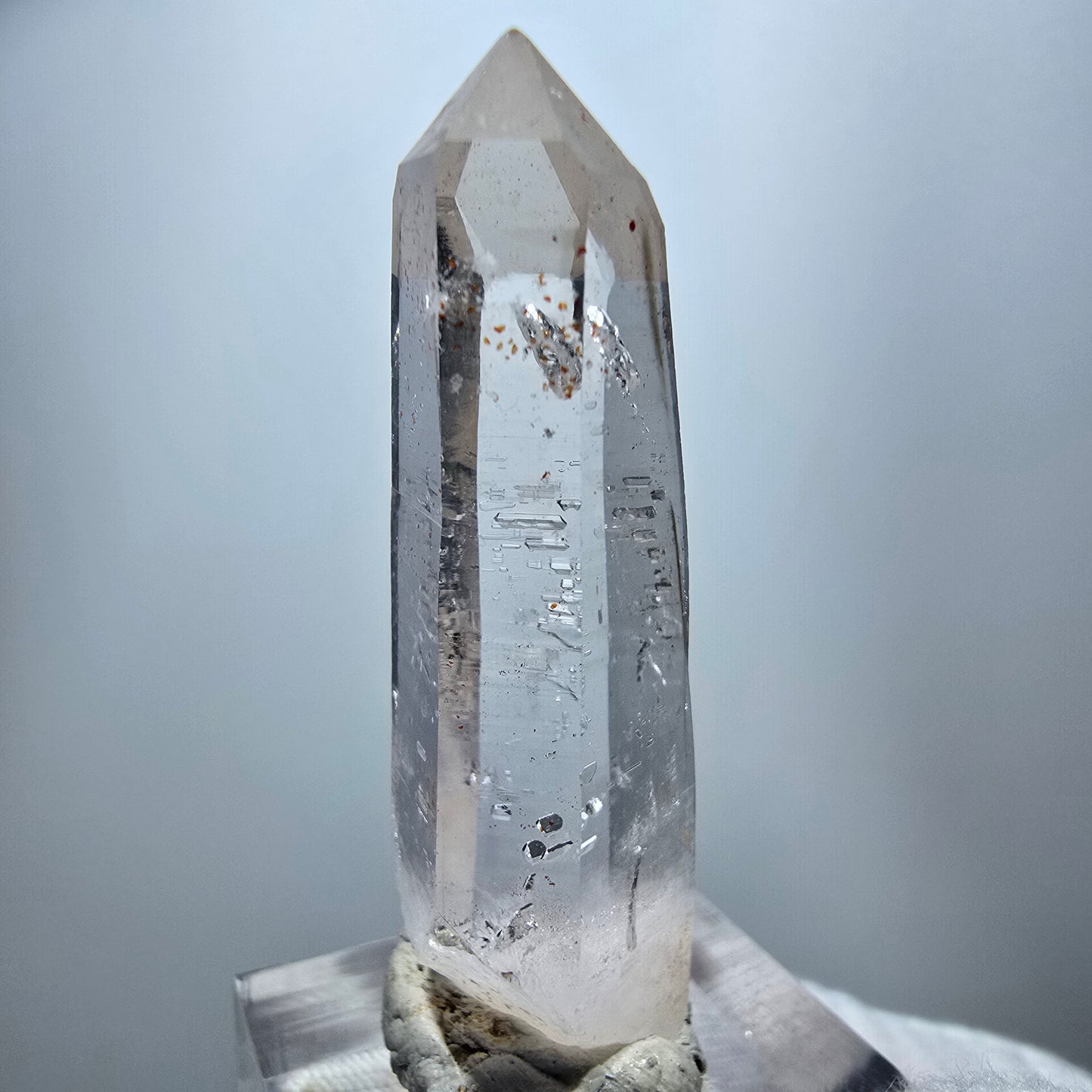Klare Lemurian Phantom Rauchquarz Spitze Goboboseb, Namibia 45*13*12mm