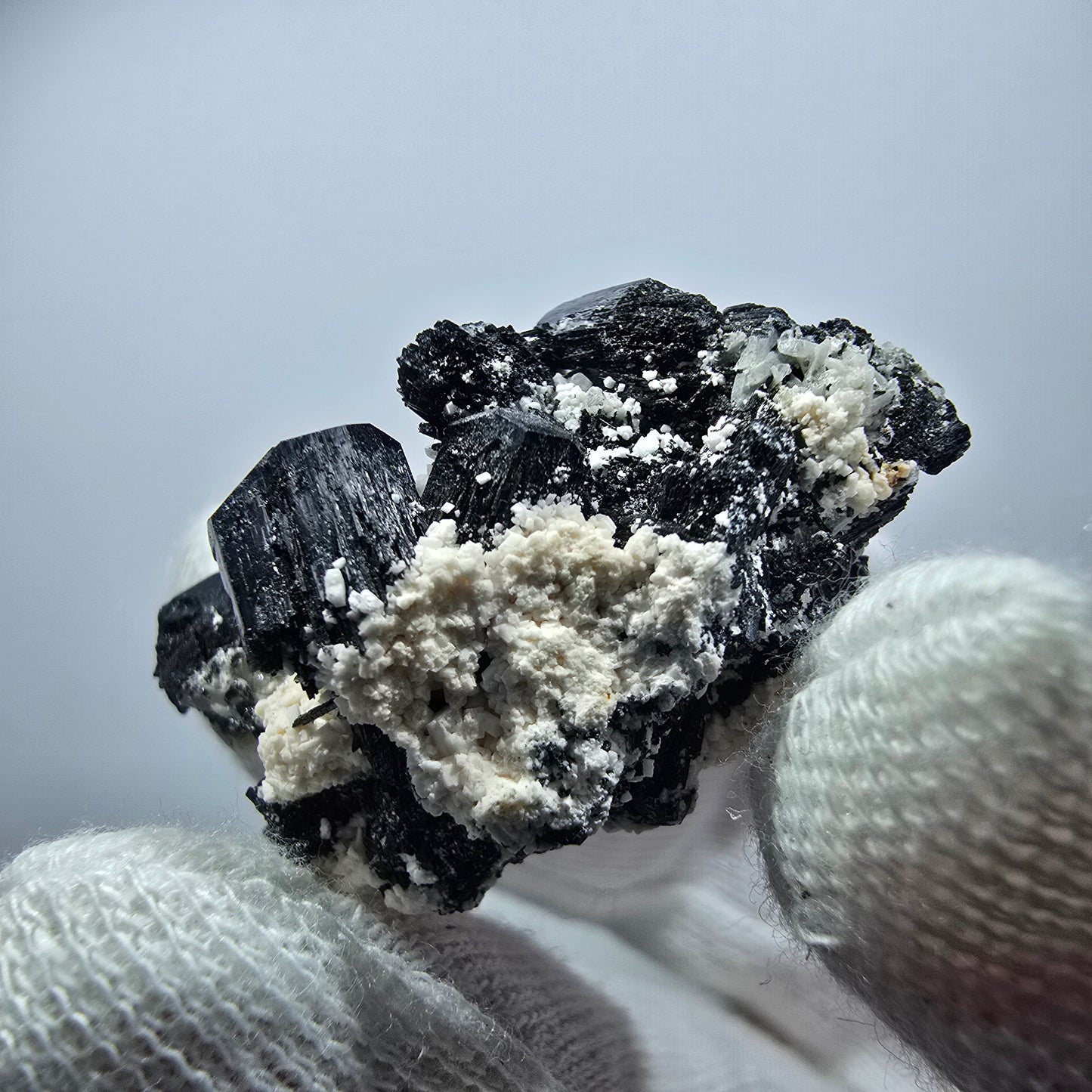 Schöne Schörl Turmalin, Quarz Stufe Erongo, Namibia 38*32*21mm