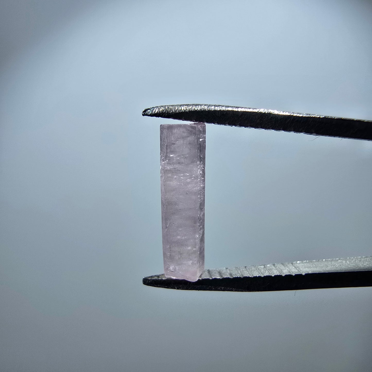 Seltener Rubellit Turmalin Kristall, rosa Minas Gerais, Brasilien 11*3*3mm