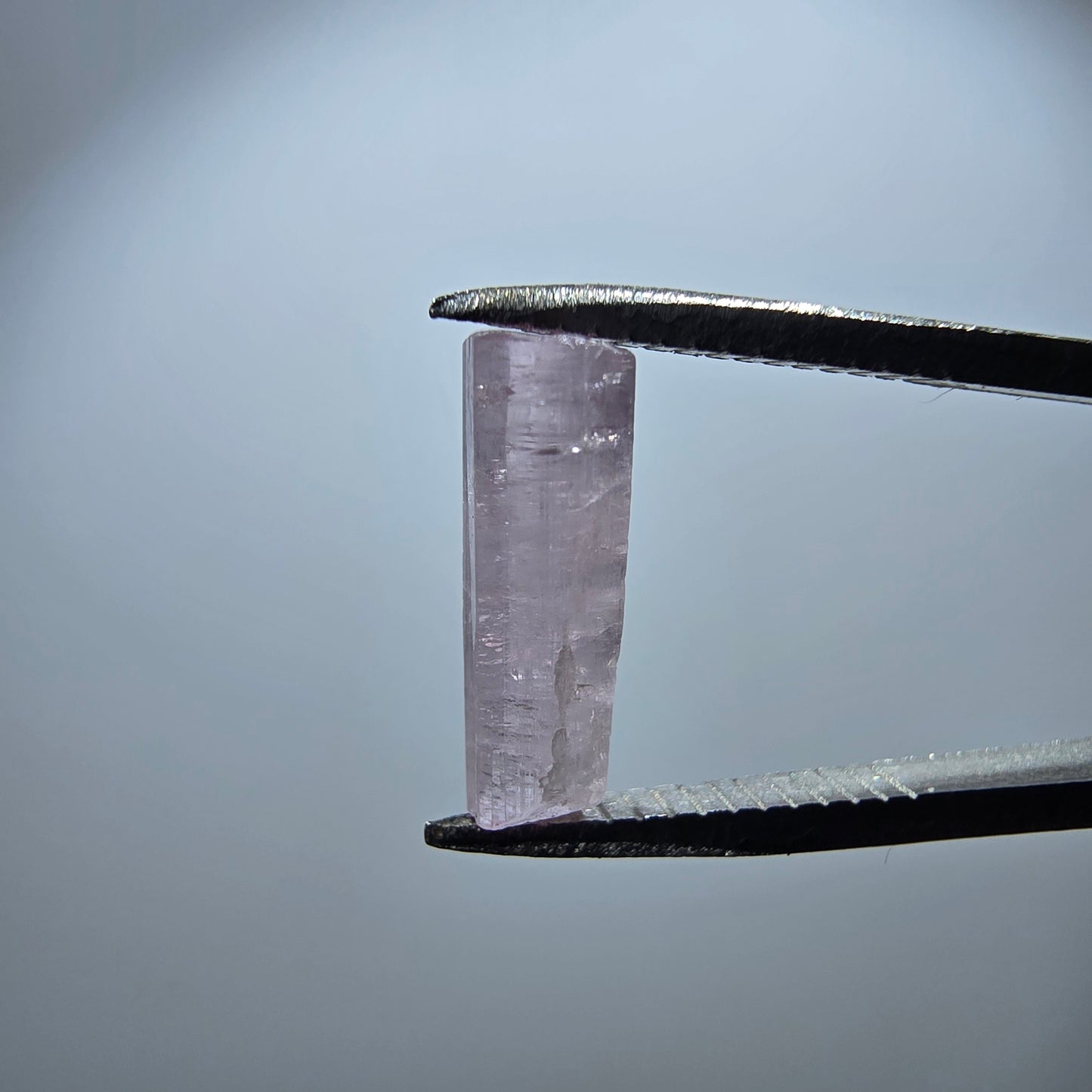 Seltener Rubellit Turmalin Kristall, rosa Minas Gerais, Brasilien 11*3*3mm