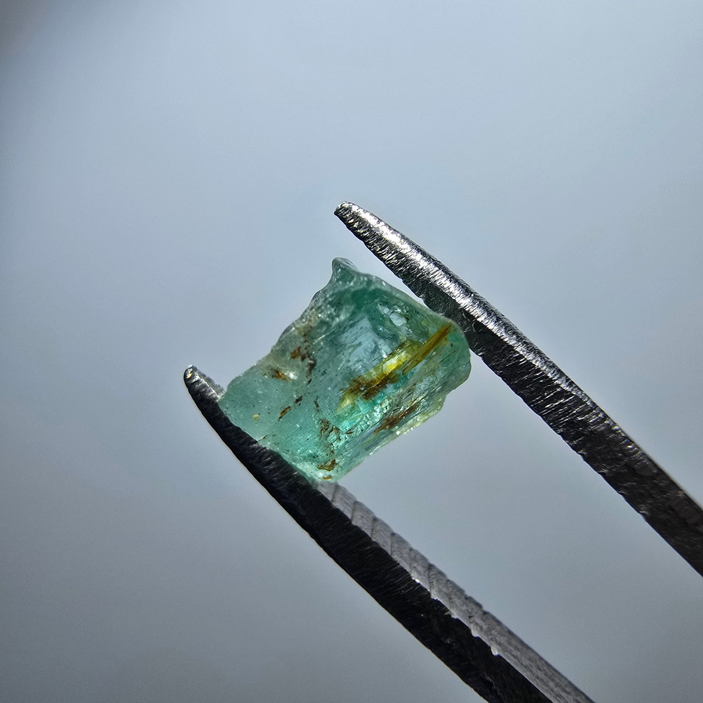 Cristal d'émeraude rare, vert Colombie #7957