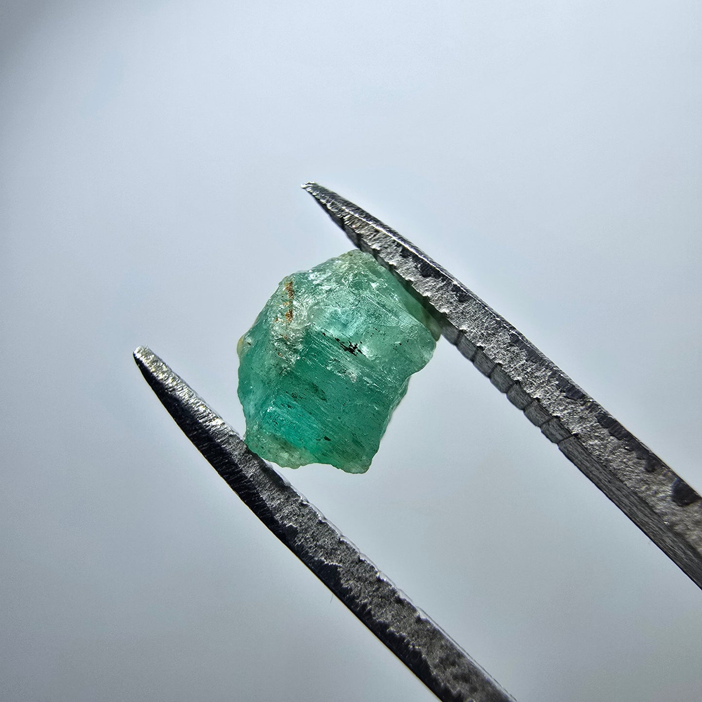 Cristal d'émeraude rare, vert Colombie #7974