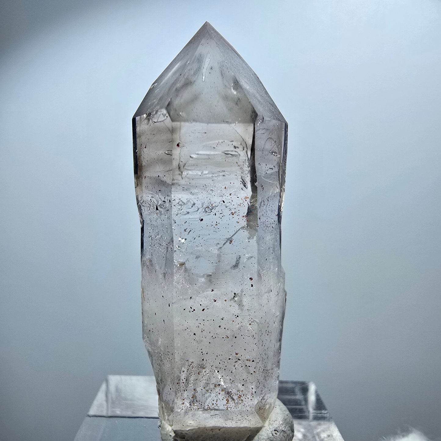 Sceptre Enhydro Phantom Smoky Quartz DT, 1x Bubble Goboboseb, Namibie 45*15*13mm