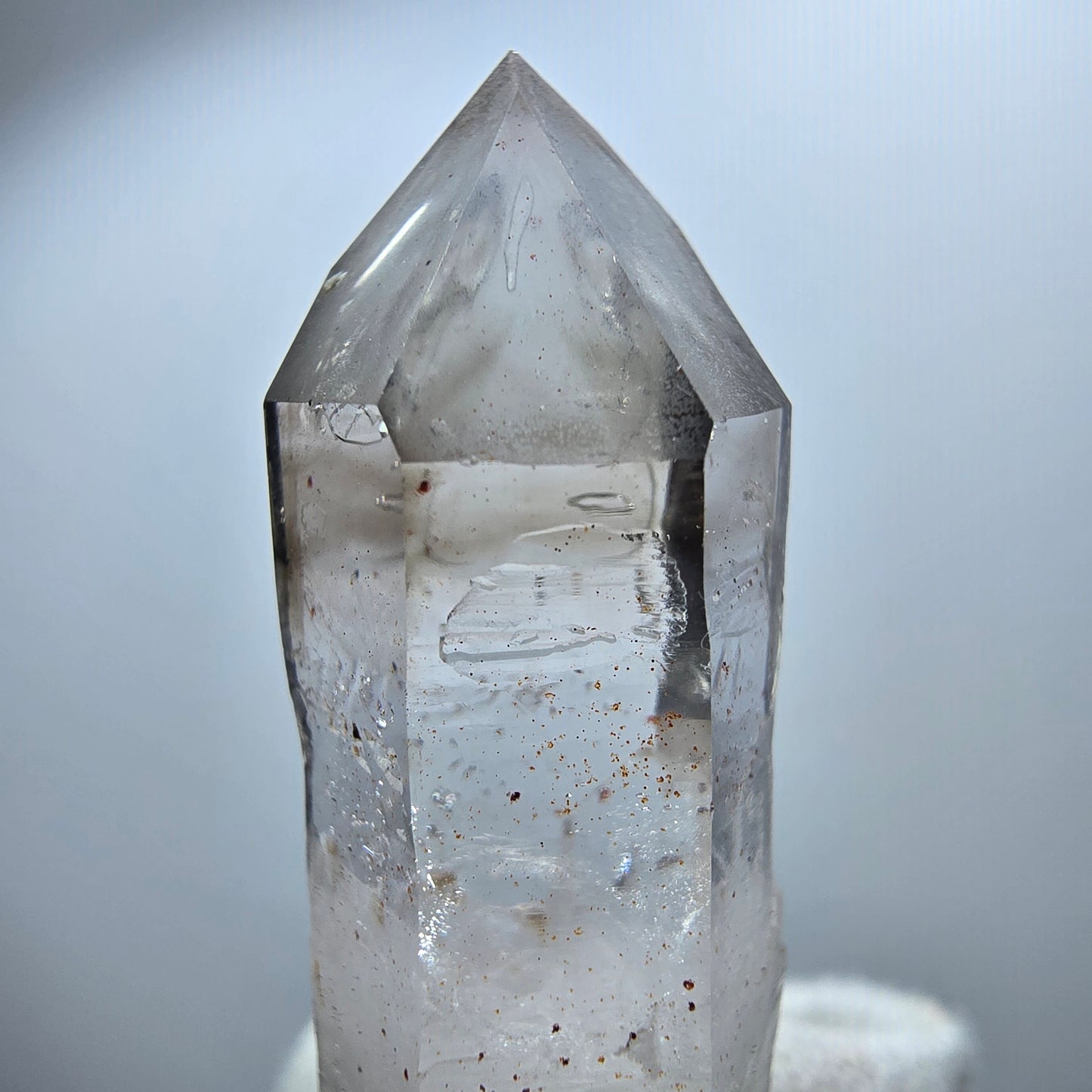 Sceptre Enhydro Phantom Smoky Quartz DT, 1x Bubble Goboboseb, Namibie 45*15*13mm
