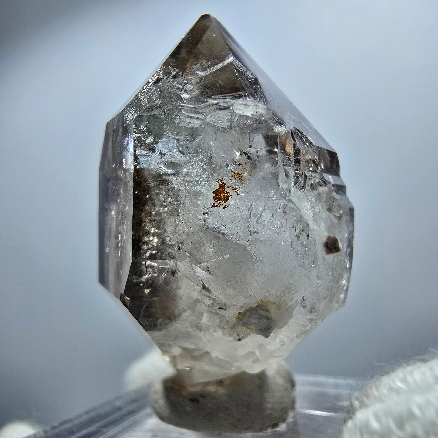 Sceptre Enhydro Phantom Smoky Quartz DT, 1x Bubble Goboboseb, Namibie 36*21*17mm