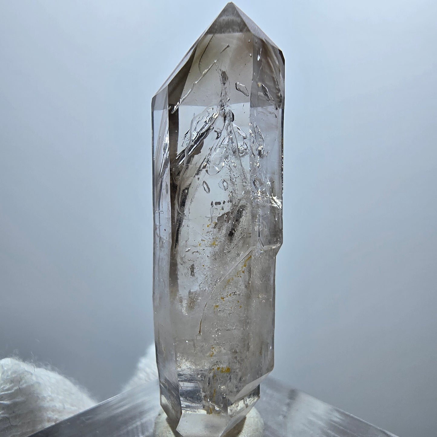 Quartz fumé fantôme transparent DT Scepter Point Goboboseb, Namibie 39 x 11 x 8 mm