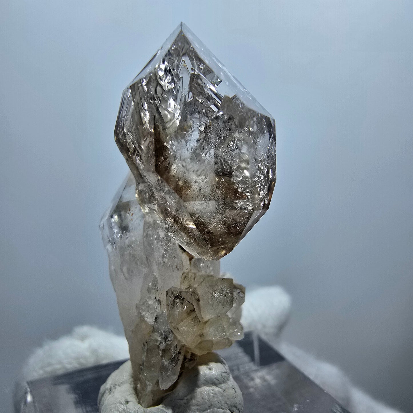 Amas de quartz fumé fantôme transparent, Goboboseb, Namibie, 35 x 21 x 14 mm