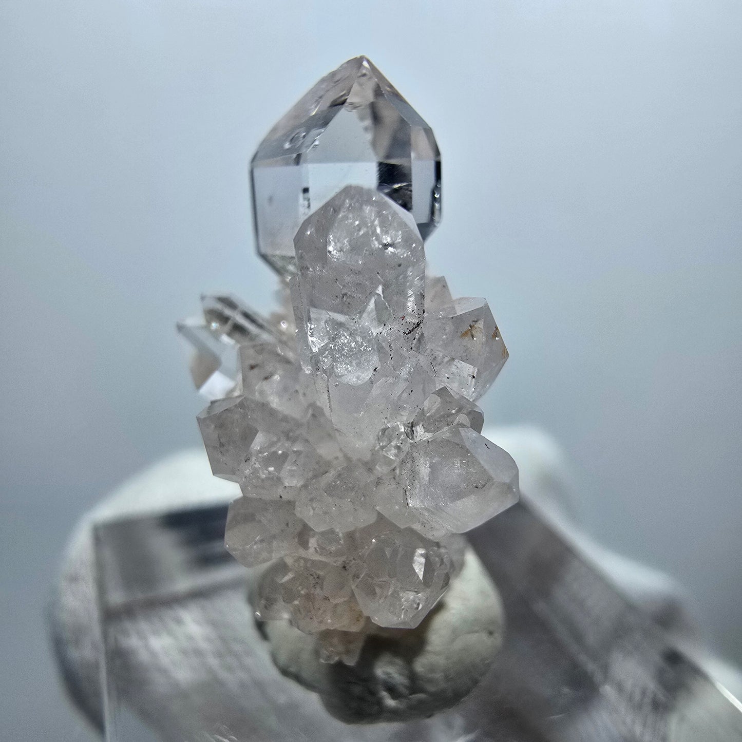 Amas de quartz fumé fantôme transparent, Goboboseb, Namibie, 26 x 19 x 13 mm