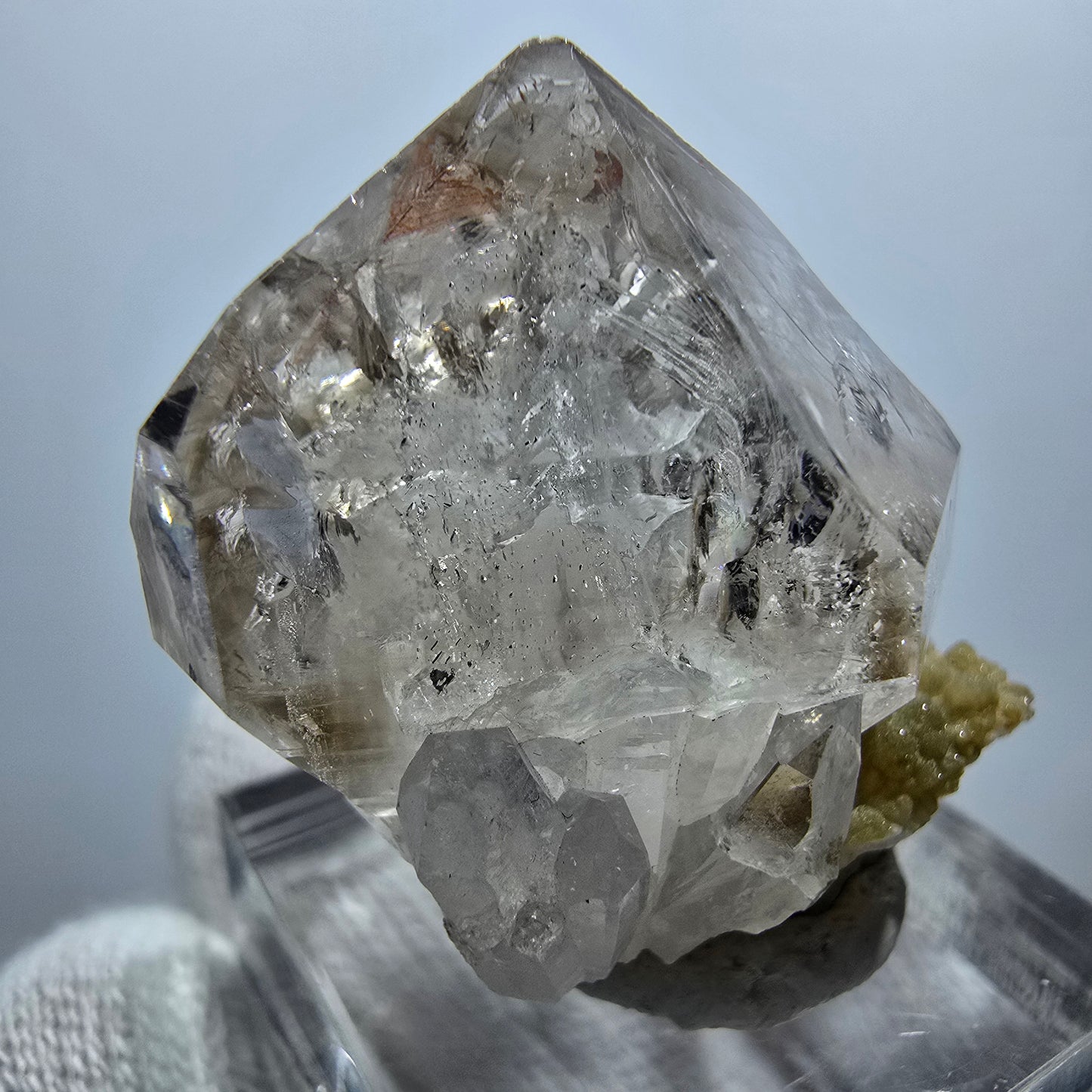 Sceptre en quartz fumé fantôme Enhydro, 1x Bubble Goboboseb, Namibie 33 x 25 x 21 mm