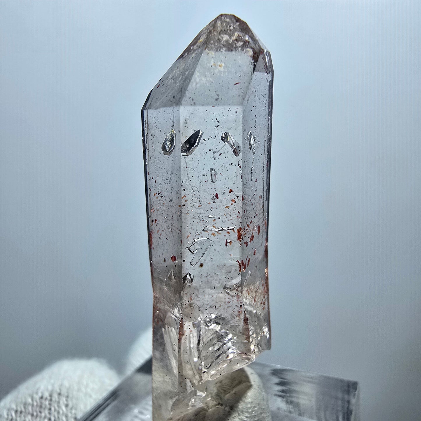 Quartz fumé fantôme transparent, pointe de fer, Goboboseb, Namibie, 41 x 12 x 10 mm