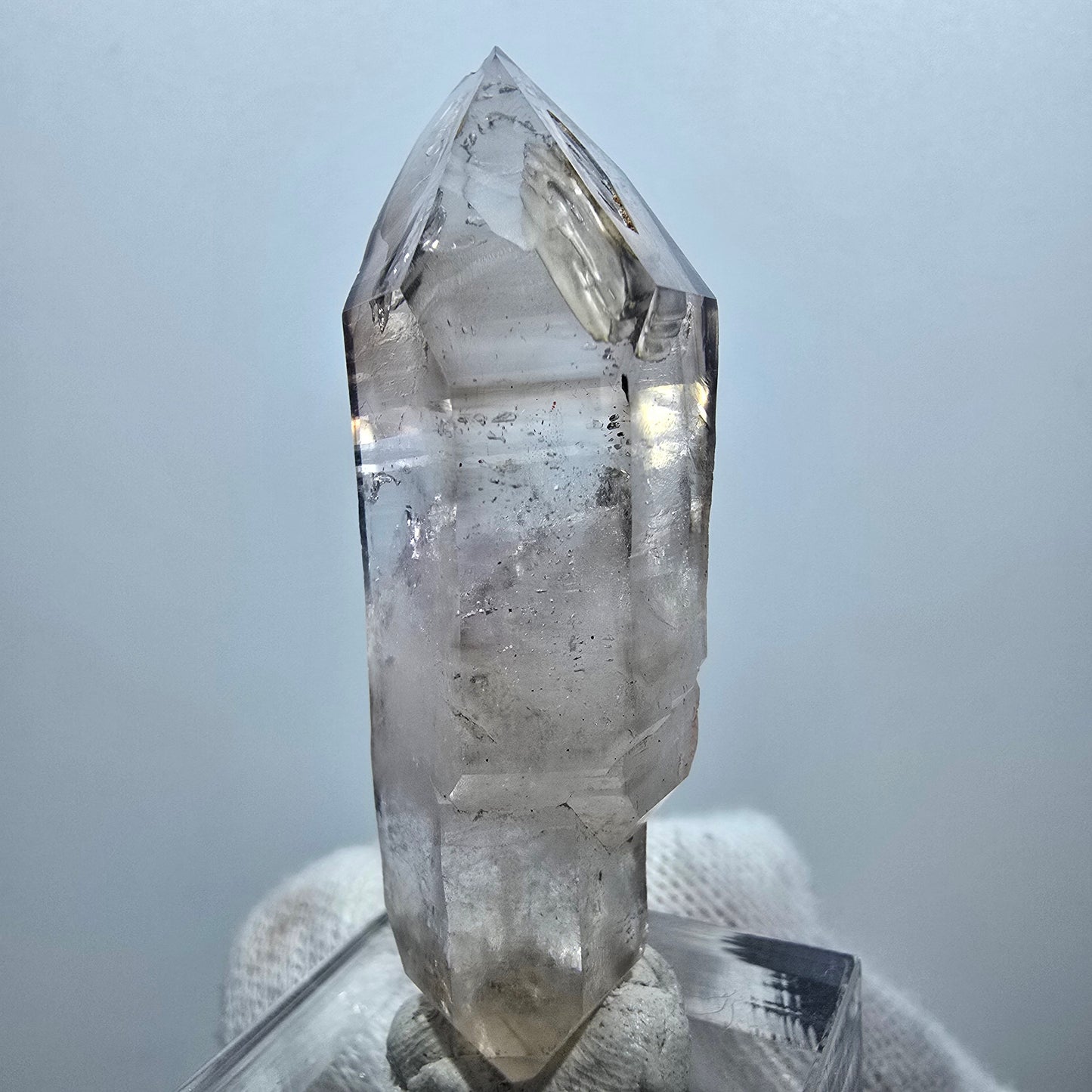Quartz fumé fantôme transparent DT Scepter Point Goboboseb, Namibie 53 x 17 x 14 mm