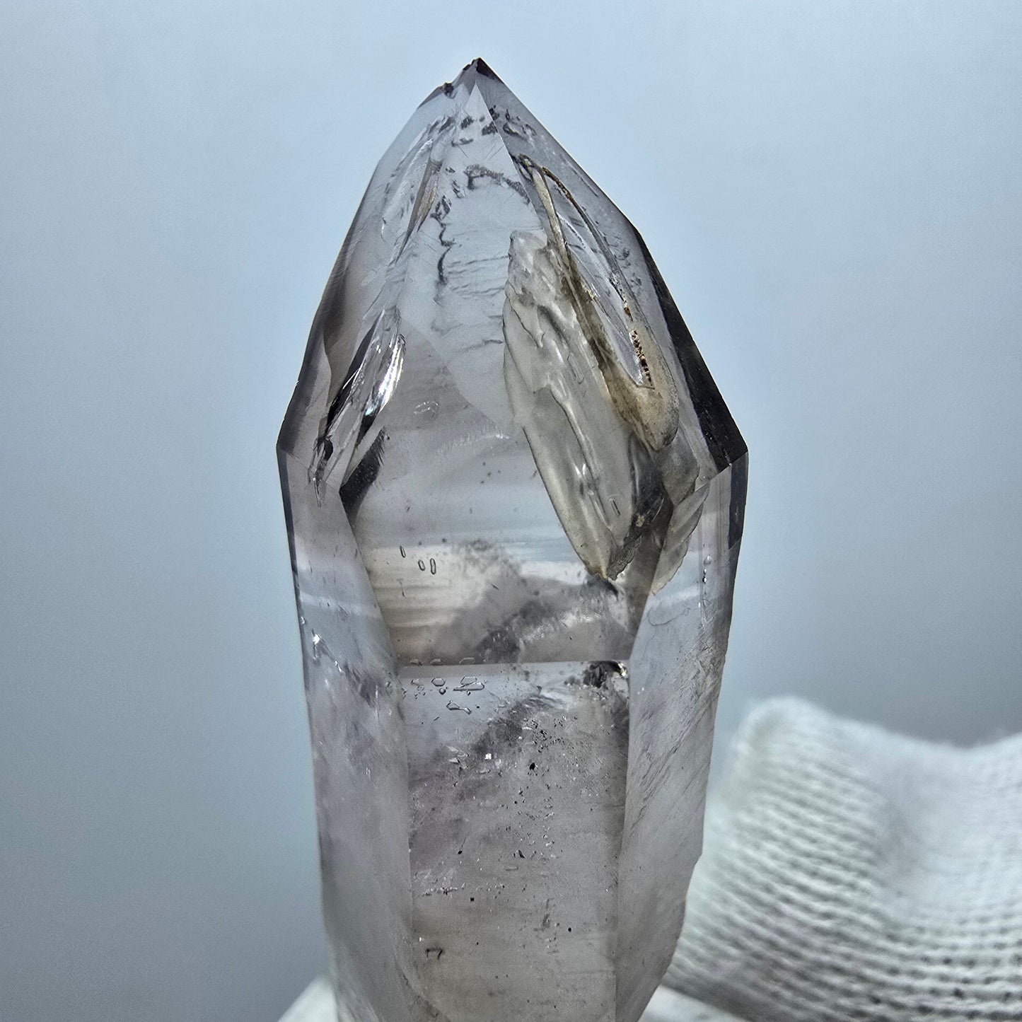 Quartz fumé fantôme transparent DT Scepter Point Goboboseb, Namibie 53 x 17 x 14 mm