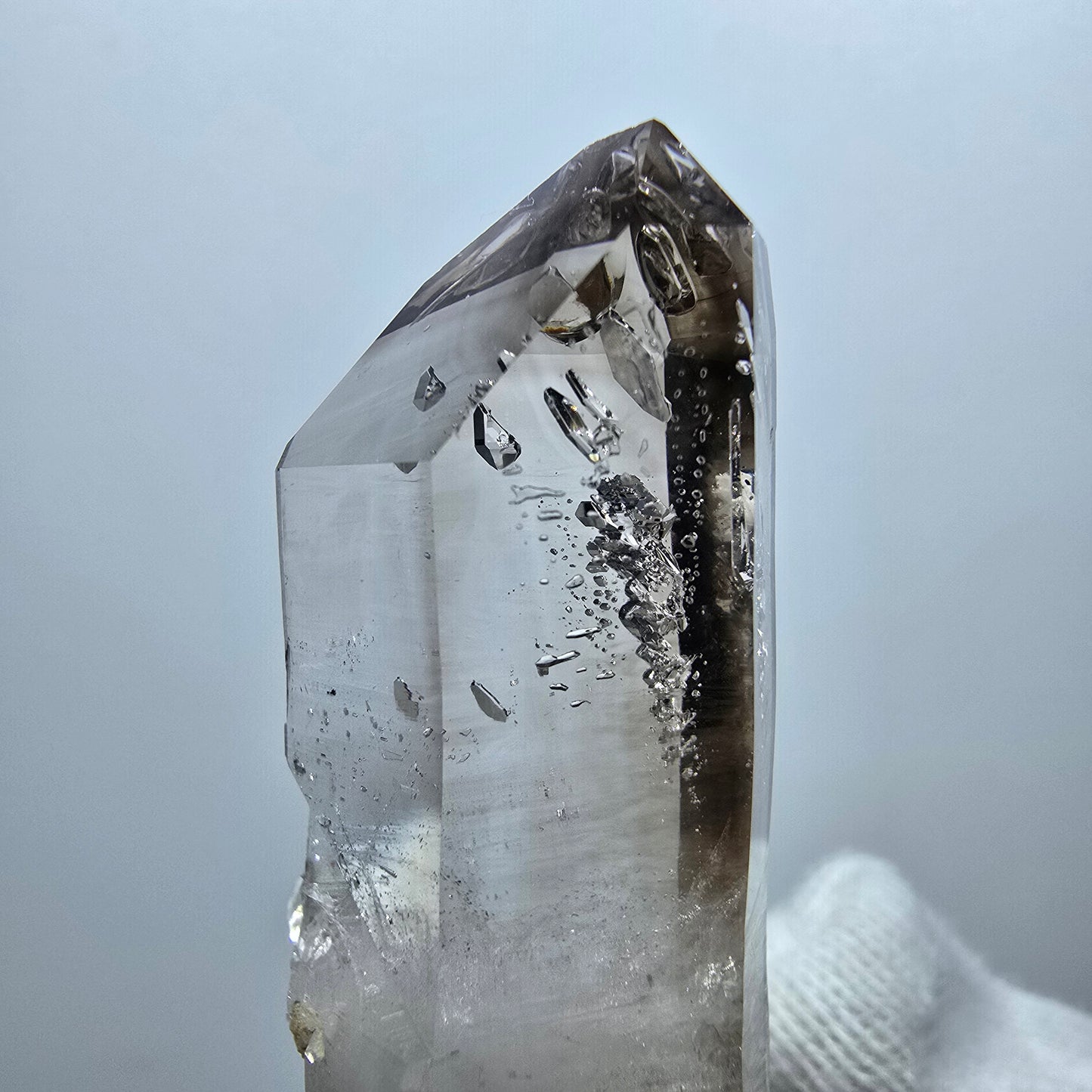 Quartz fumé fantôme transparent DT Scepter Point Goboboseb, Namibie 52 x 19 x 11 mm