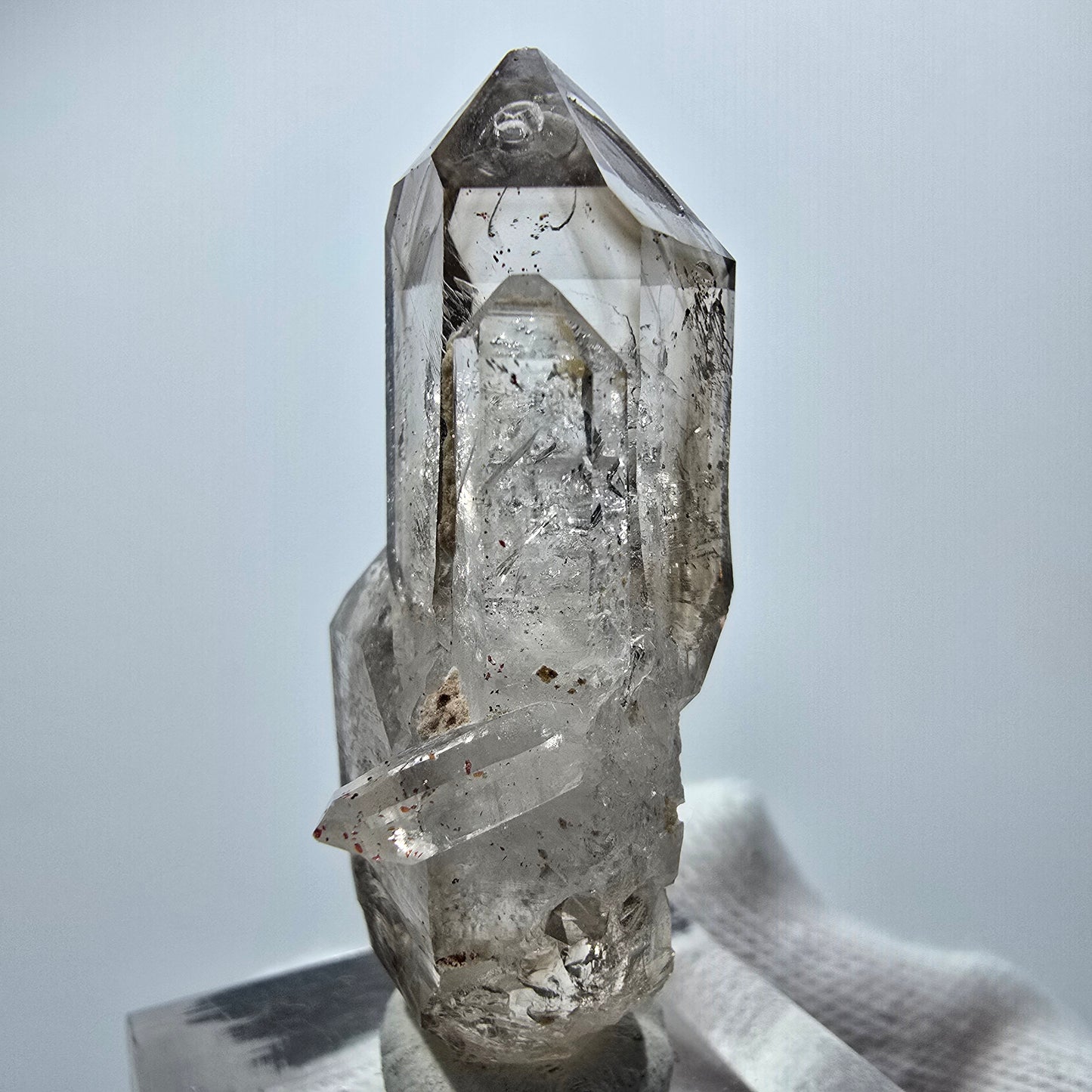 Quartz fumé fantôme transparent DT Scepter Point Goboboseb, Namibie 42 x 18 x 14 mm
