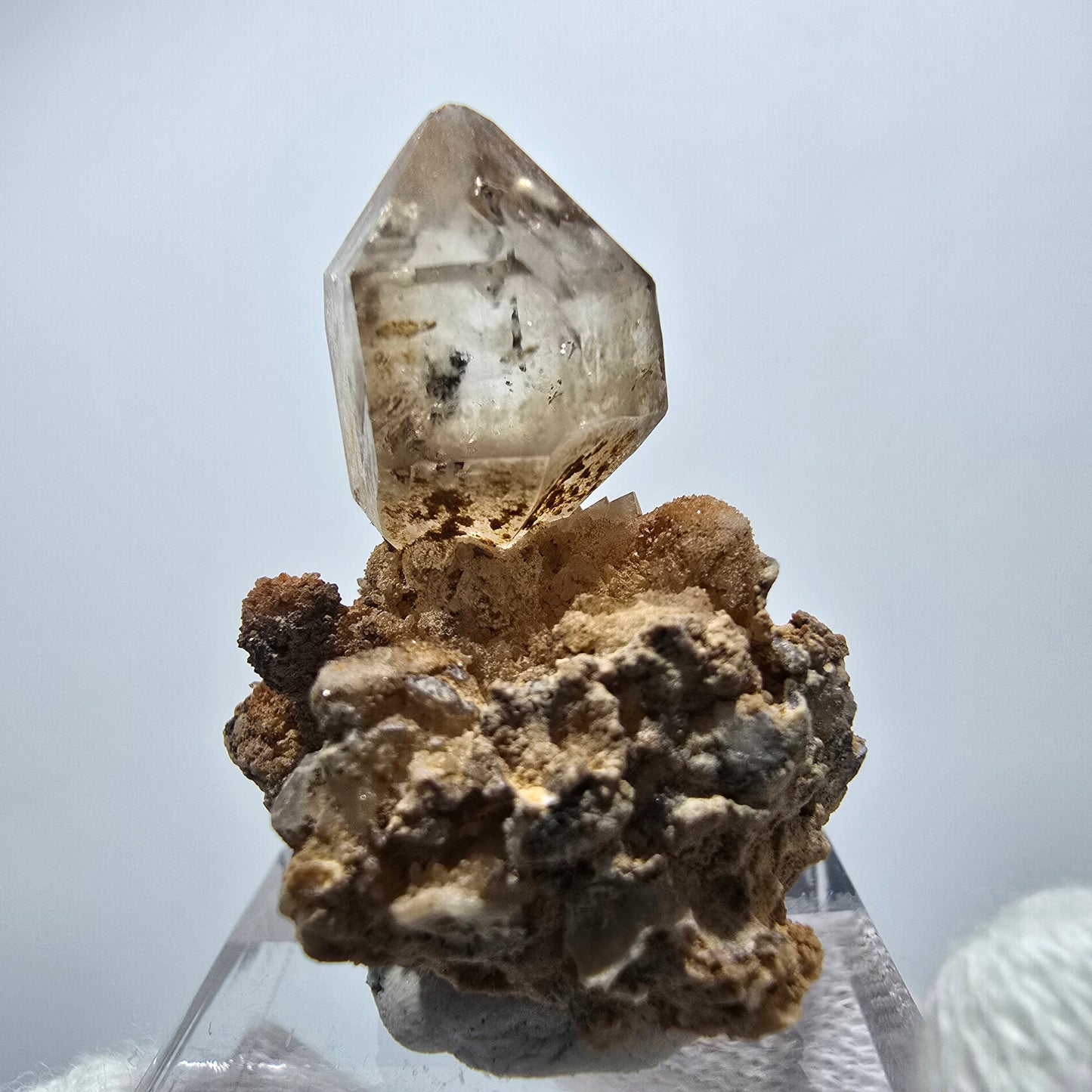 Amas de quartz fumé fantôme transparent, Goboboseb, Namibie, 33 x 25 x 24 mm