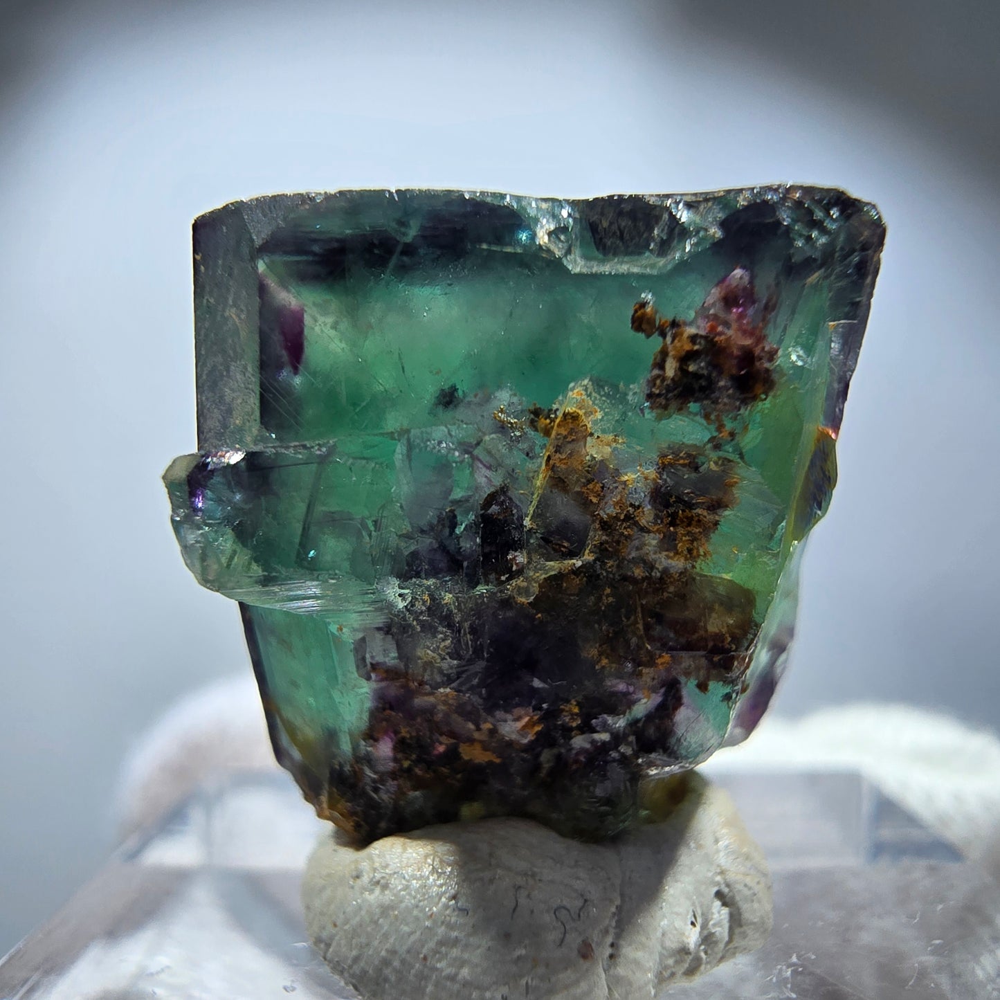 Rare cube de fluorite fantôme, vert violet zonal Okorusu, Namibie 21*21*14 mm