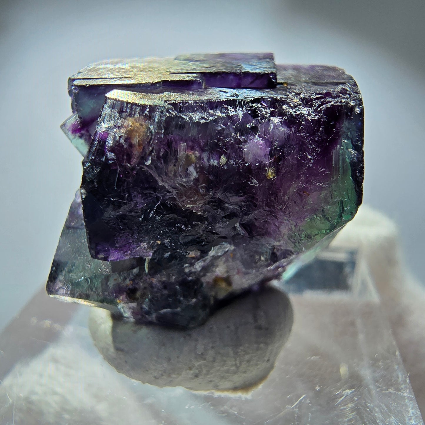 Rare spécimen de cube de fluorite fantôme, vert-violet zonal, Okorusu, Namibie, 22 x 21 x 15 mm