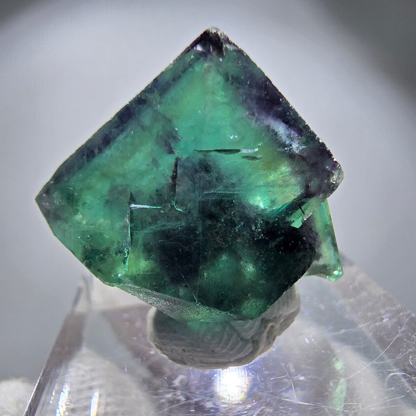 Spécimen rare de cube de fluorite fantôme, vert zonal et violet, Okorusu, Namibie, 22 x 19 x 14 mm