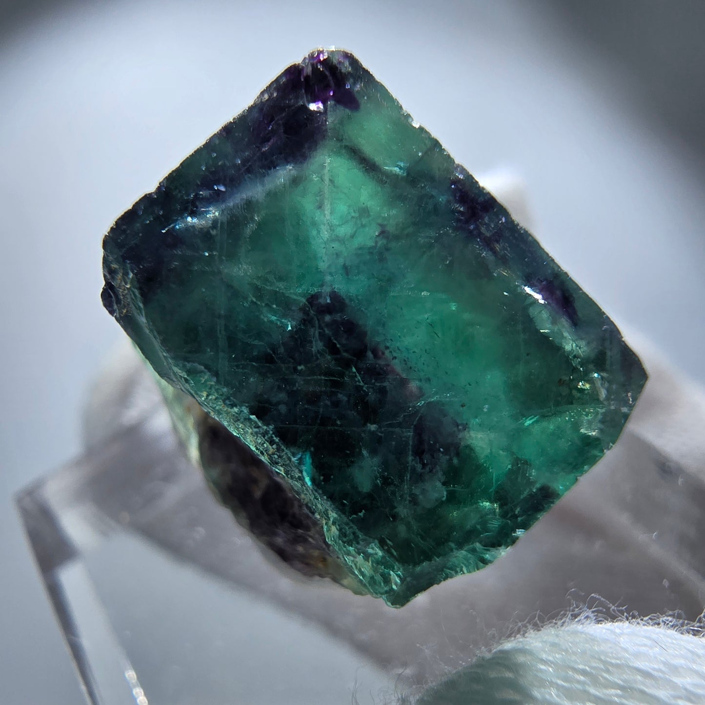 Spécimen rare de cube de fluorite fantôme, vert zonal et violet, Okorusu, Namibie, 22 x 19 x 14 mm