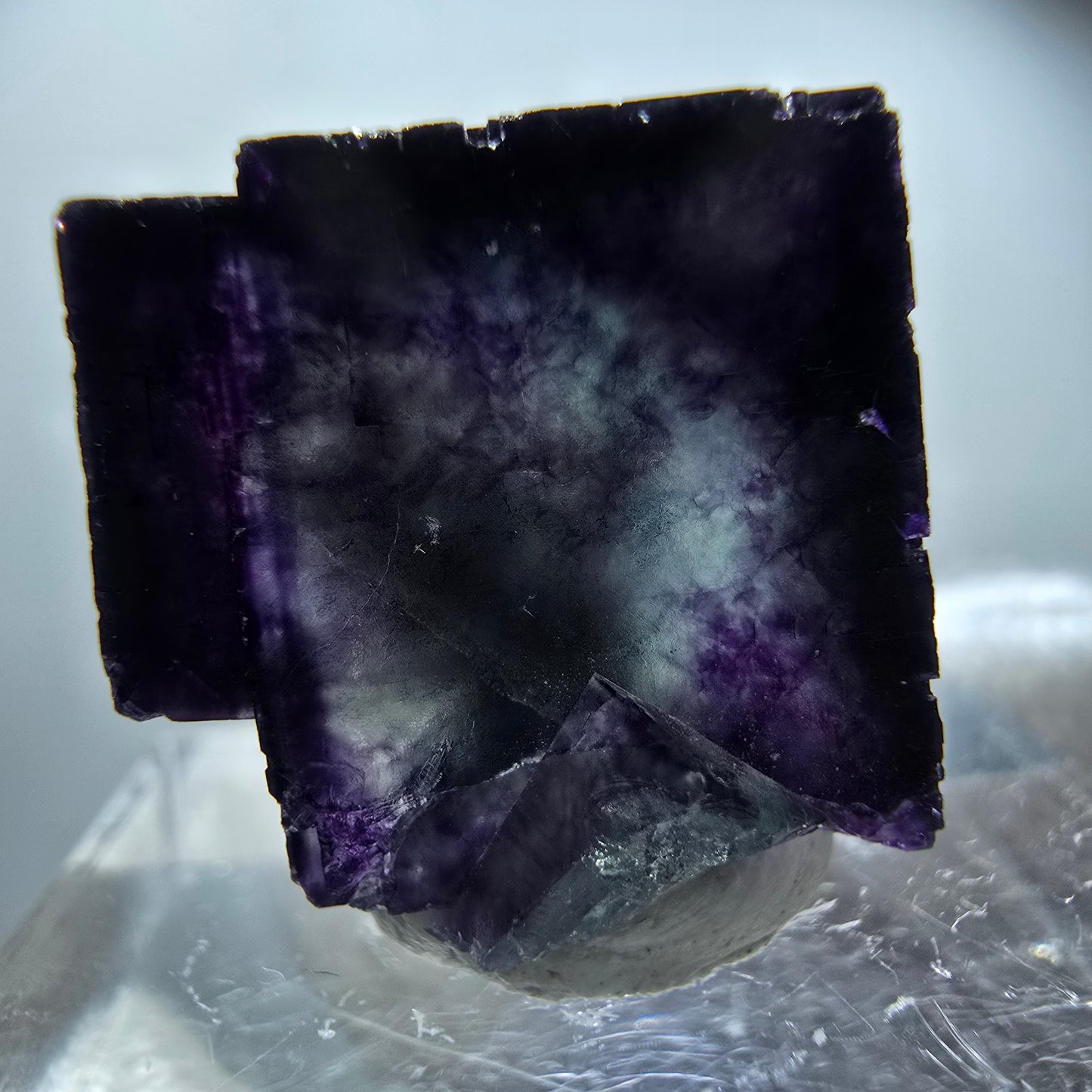 Spécimen rare de cube de fluorite fantôme, vert zonal et violet, Okorusu, Namibie, 21 x 19 x 13 mm