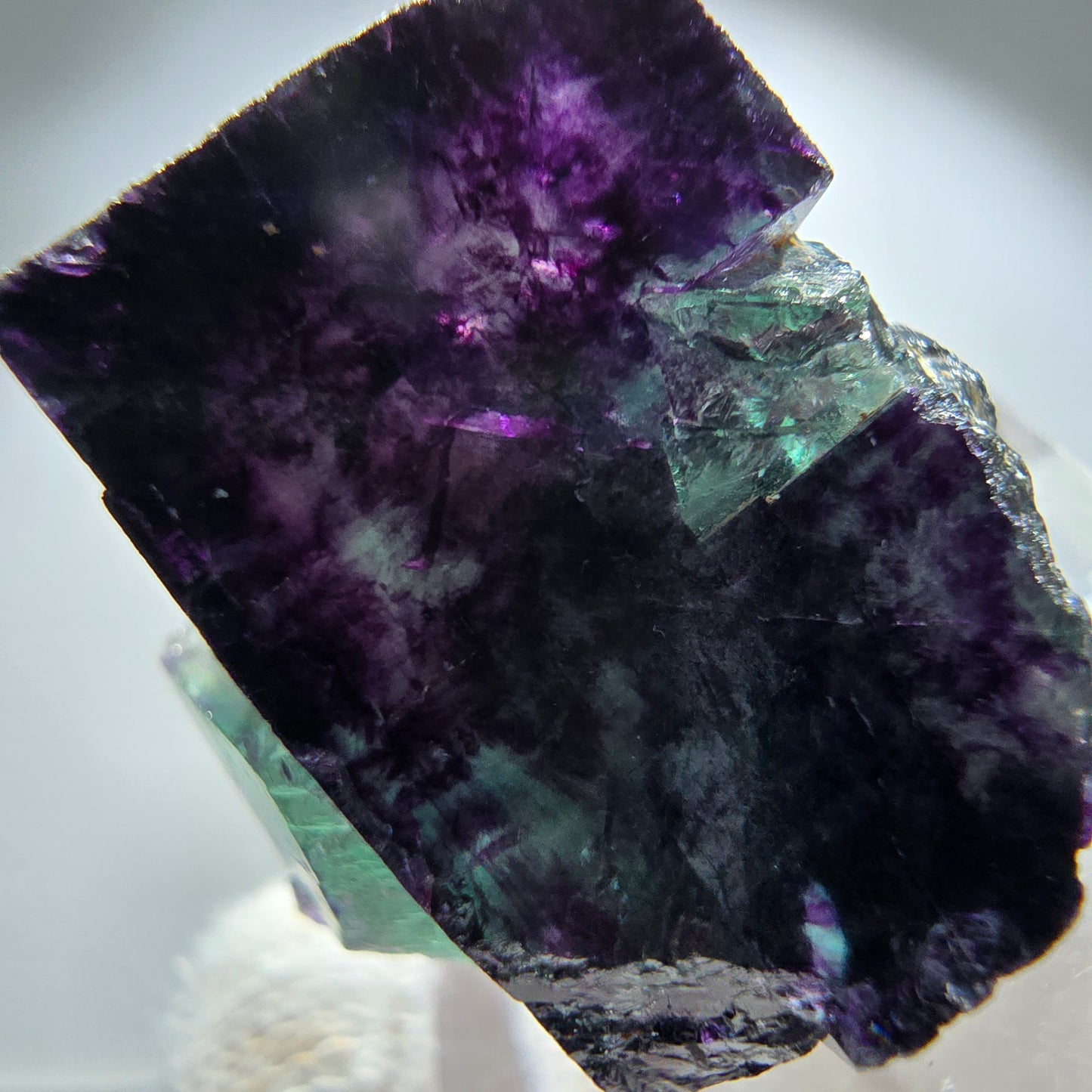 Rare spécimen de cube de fluorite fantôme, vert zonal et violet, Okorusu, Namibie, 25 x 23 x 22 mm