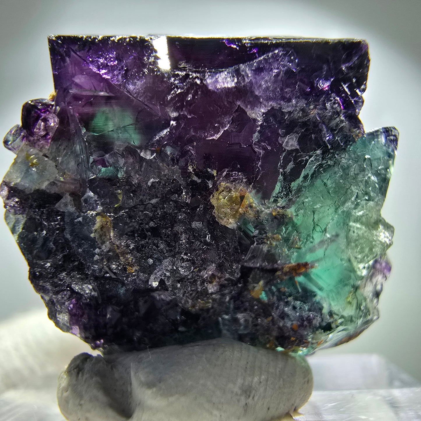 Rare spécimen de cube de fluorite fantôme, vert zonal et violet, Okorusu, Namibie, 25 x 23 x 22 mm