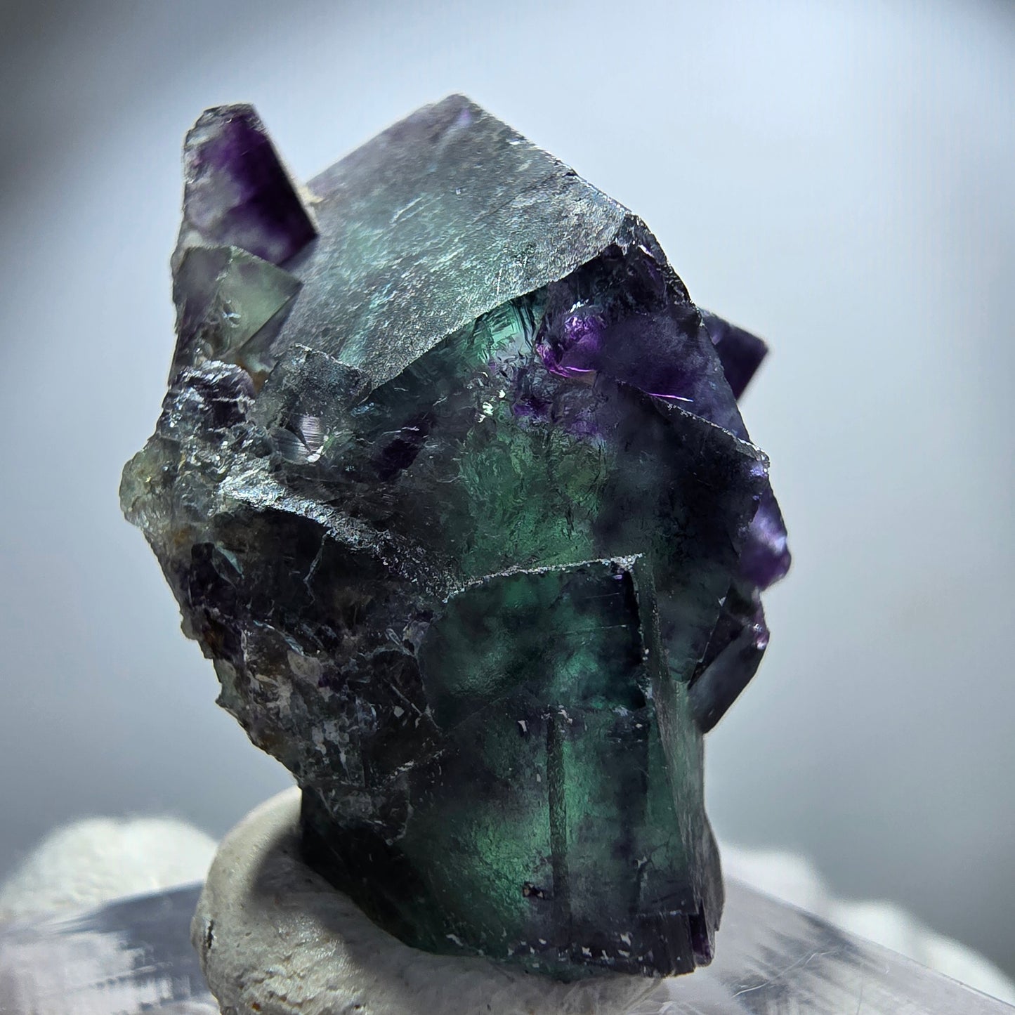 Spécimen rare de cube de fluorite fantôme, vert zonal et violet, Okorusu, Namibie, 34 x 26 x 17 mm