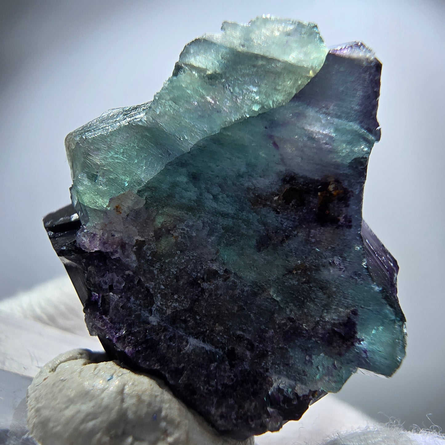 Spécimen rare de cube de fluorite fantôme, vert zonal et violet, Okorusu, Namibie, 27 x 26 x 18 mm