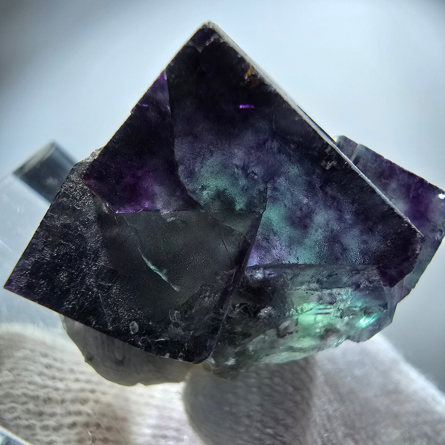 Spécimen rare de cube de fluorite fantôme, vert zonal et violet, Okorusu, Namibie, 29 x 23 x 20 mm