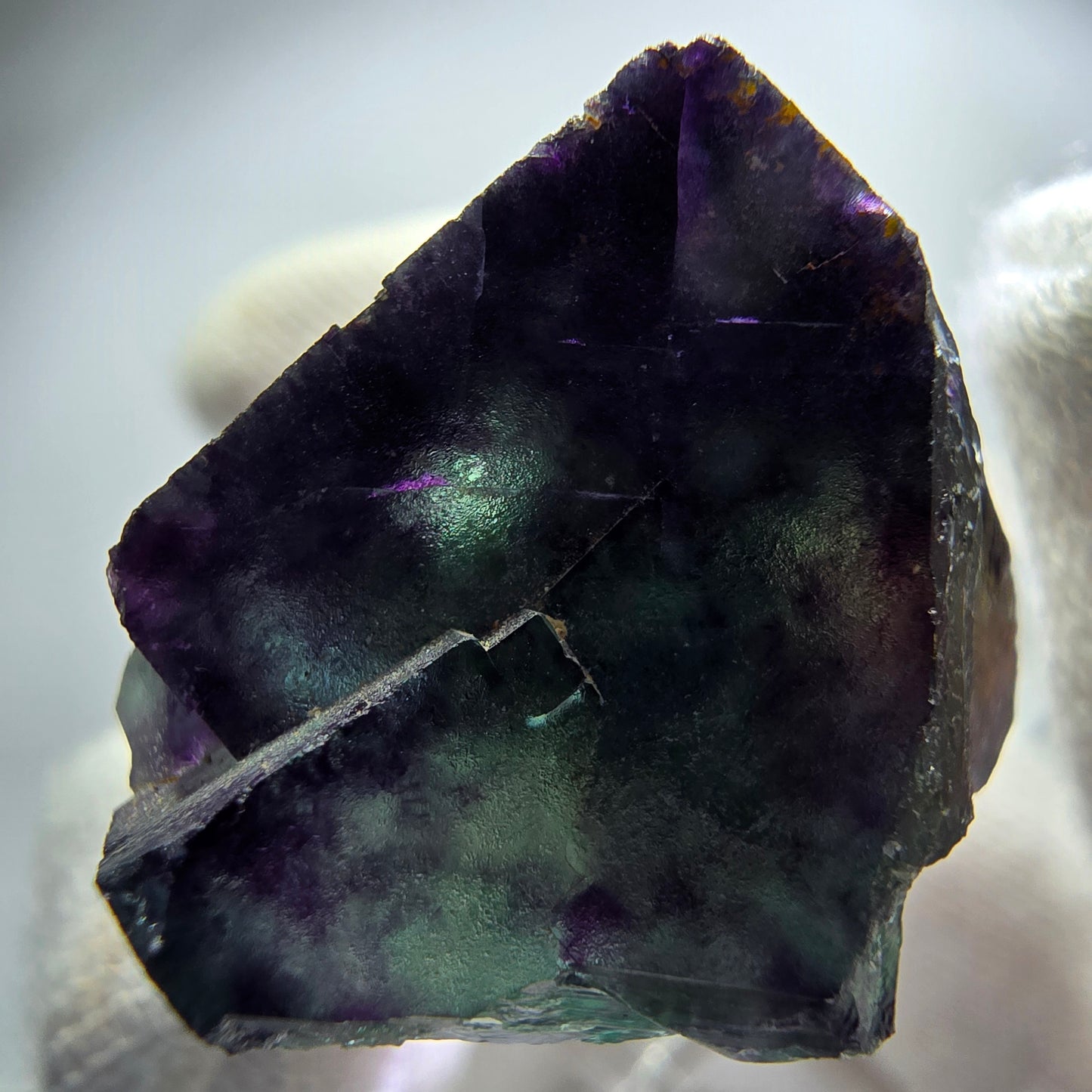 Spécimen rare de cube de fluorite fantôme, vert zonal et violet, Okorusu, Namibie, 29 x 23 x 20 mm